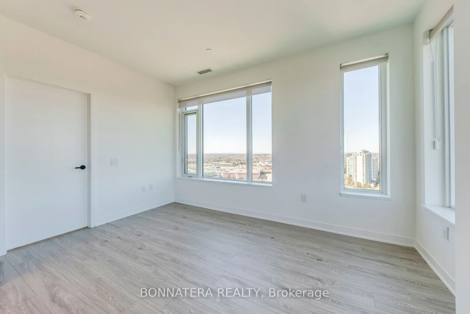 2395 Eglinton Avenue W, #1810