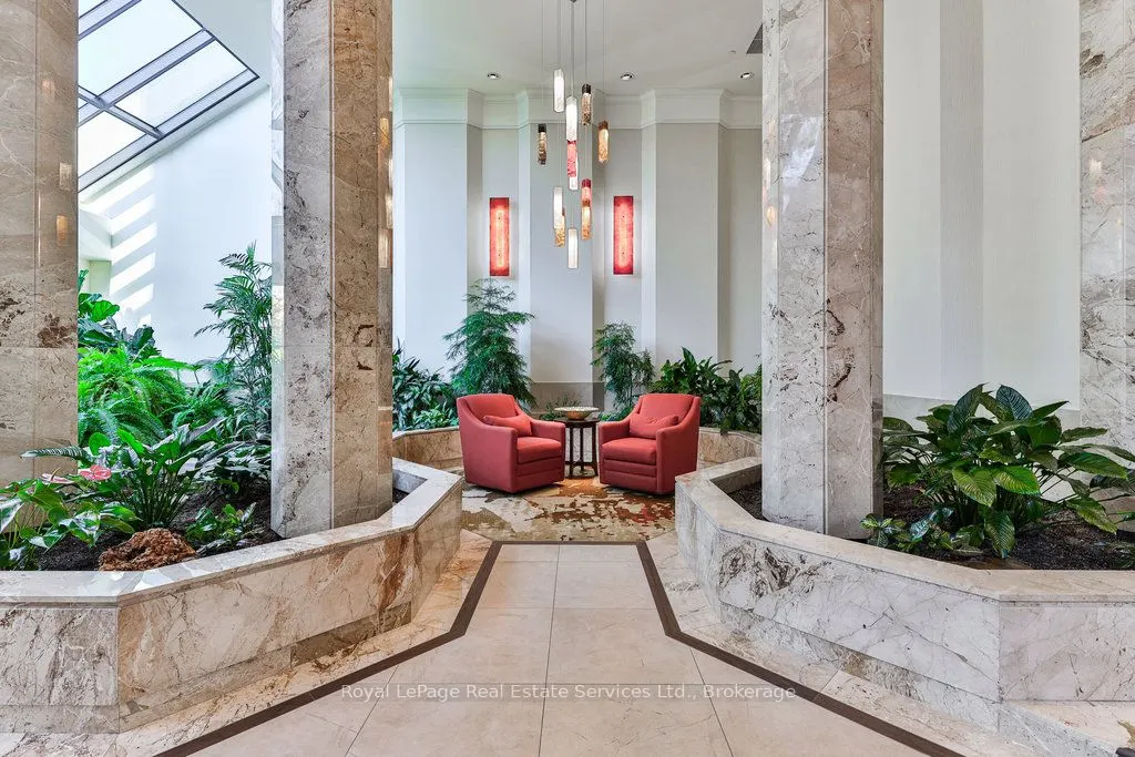2170 Marine Drive, #701