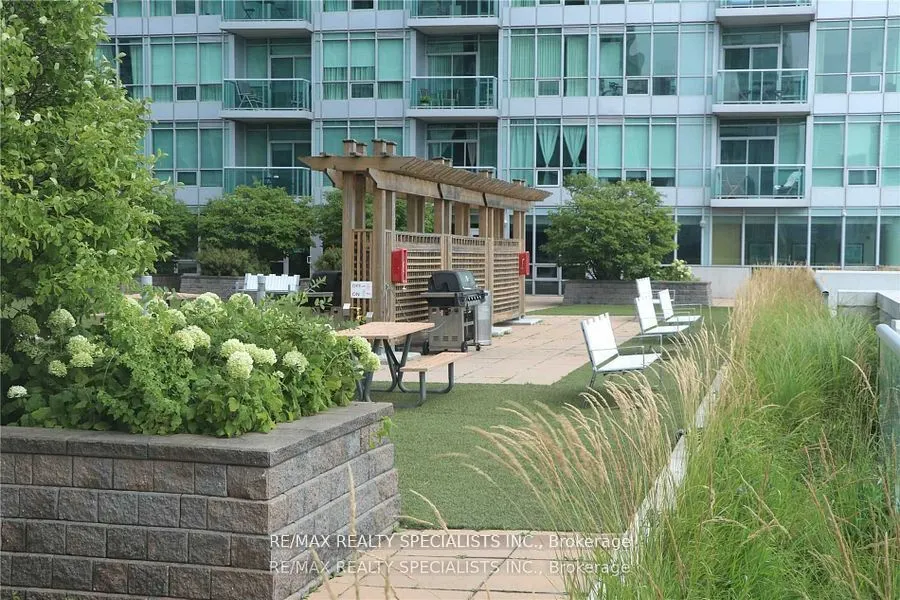 1900 Lake Shore Boulevard W, #203