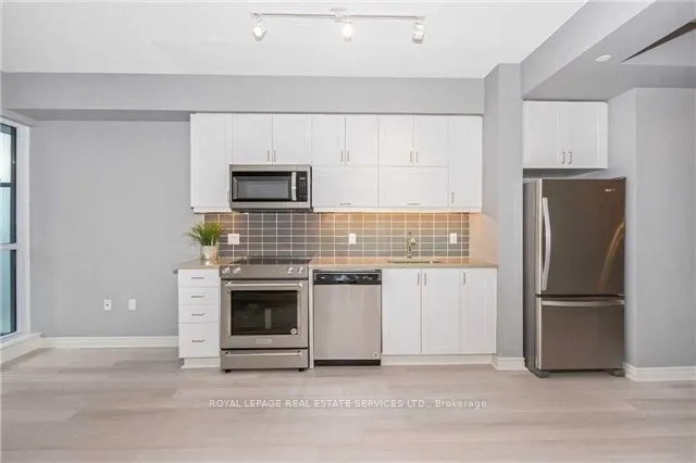39 Annie Craig Drive, #904