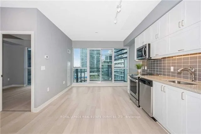 39 Annie Craig Drive, #904