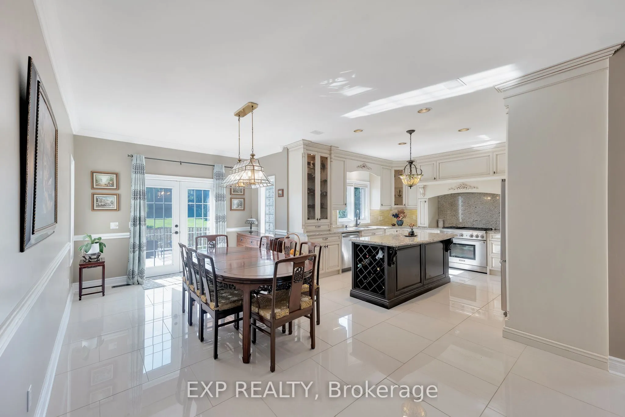 6 Golfway Court