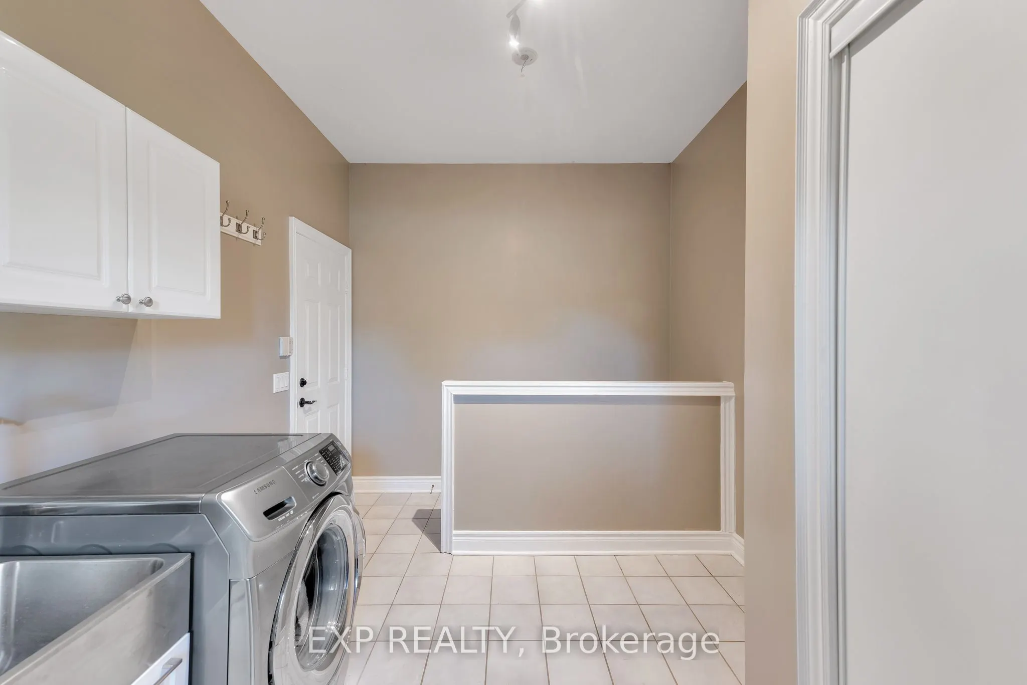 6 Golfway Court