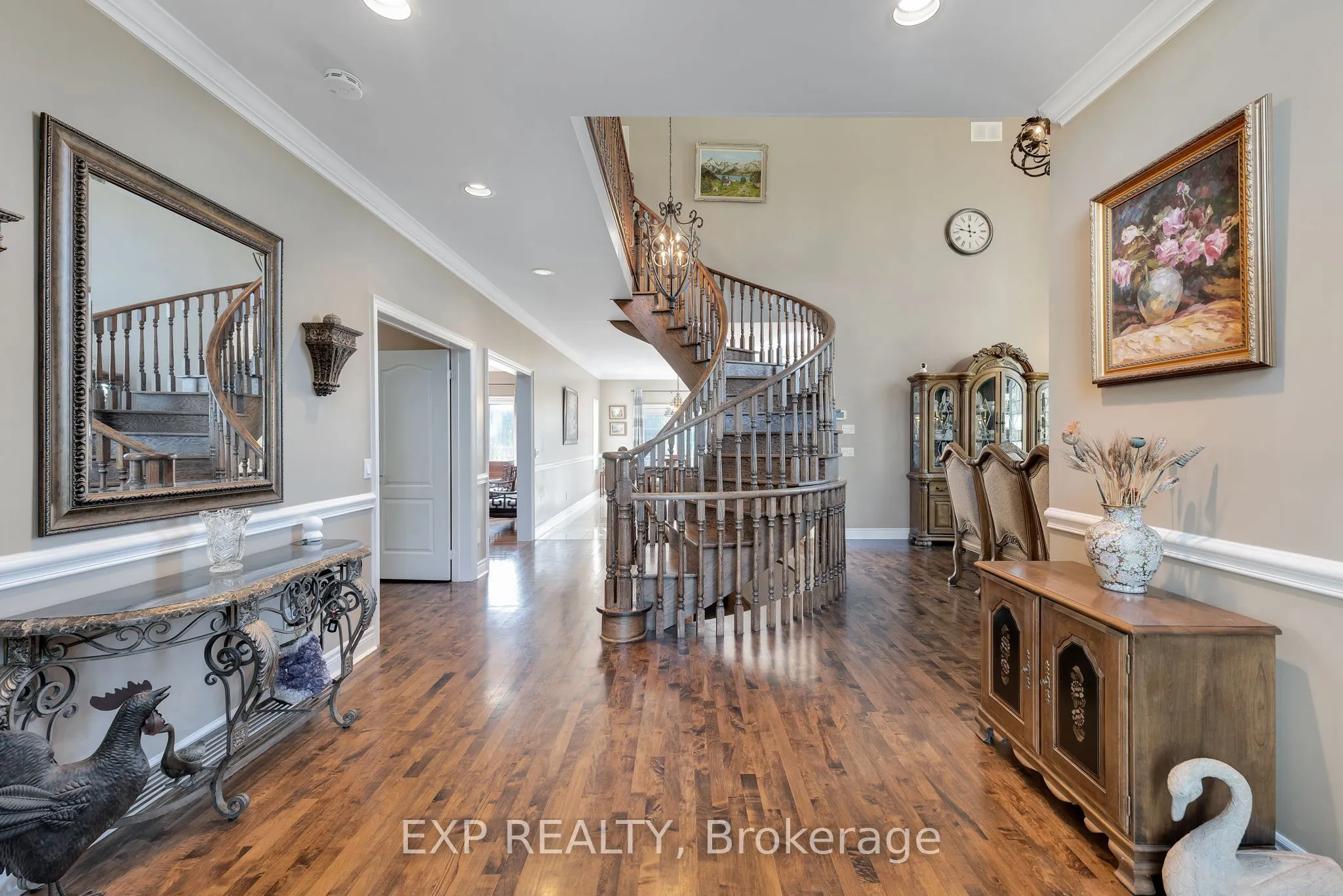 6 Golfway Court