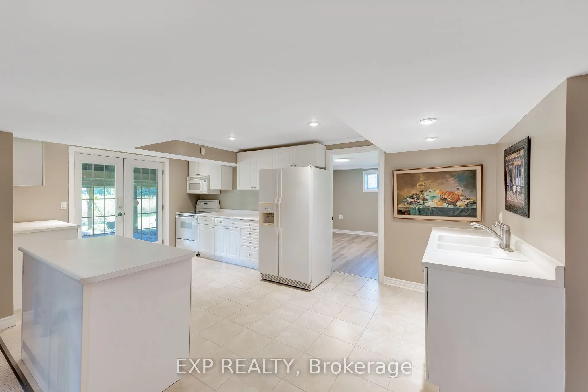 6 Golfway Court
