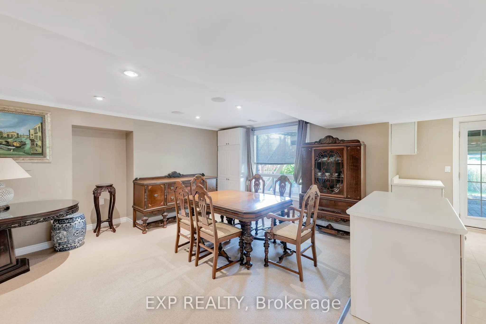 6 Golfway Court
