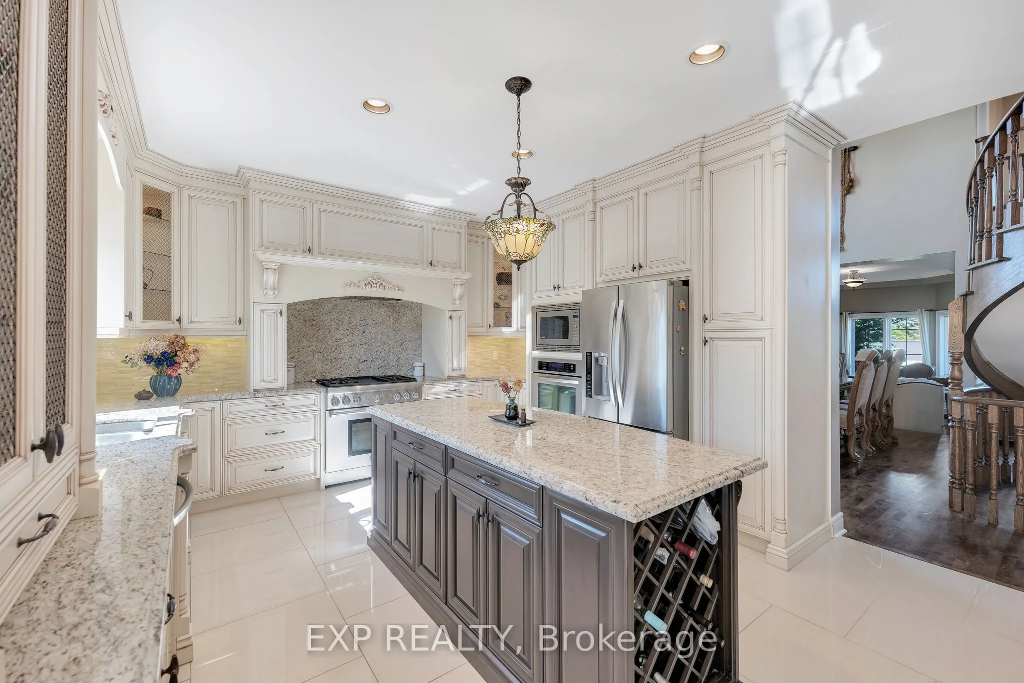 6 Golfway Court