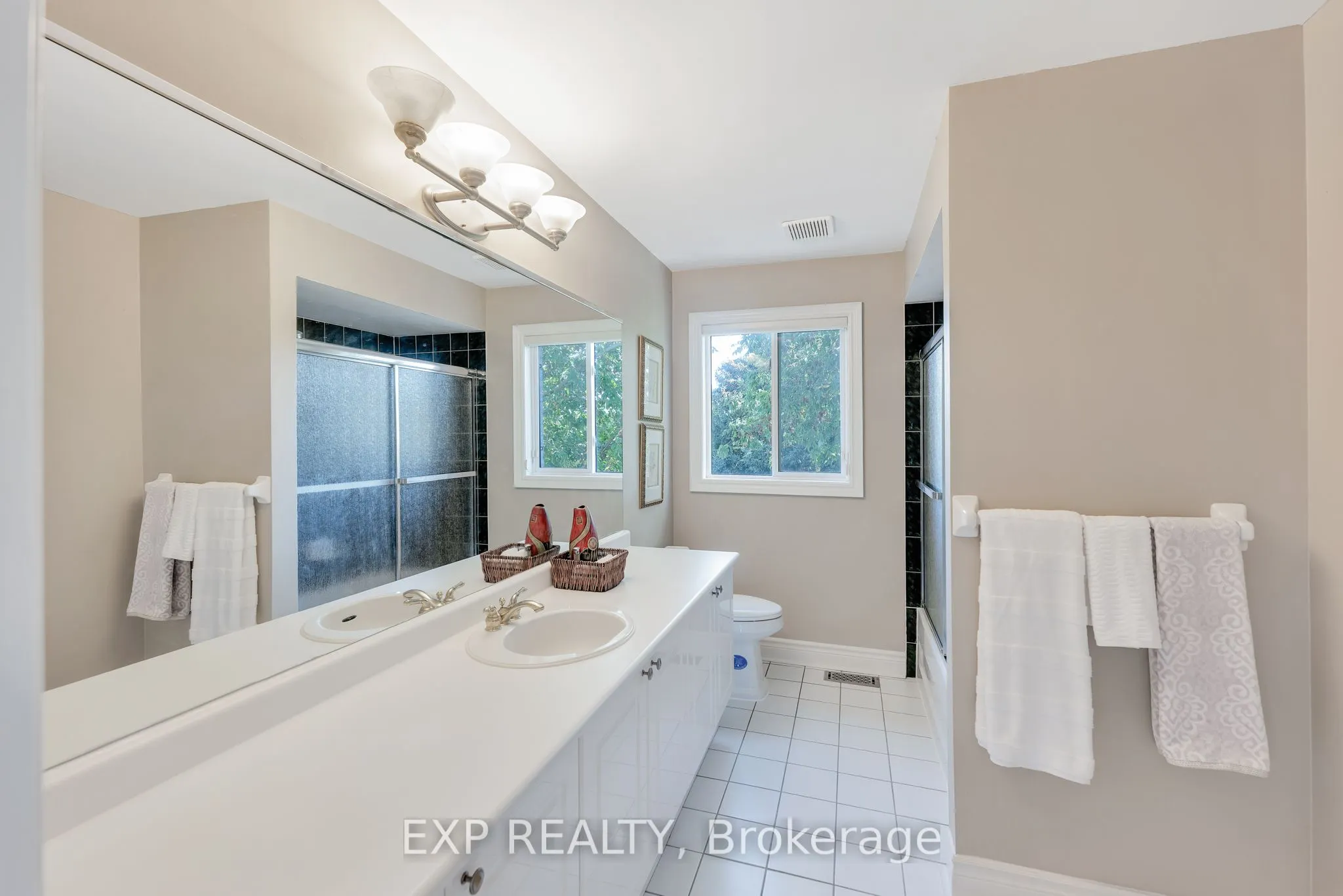 6 Golfway Court