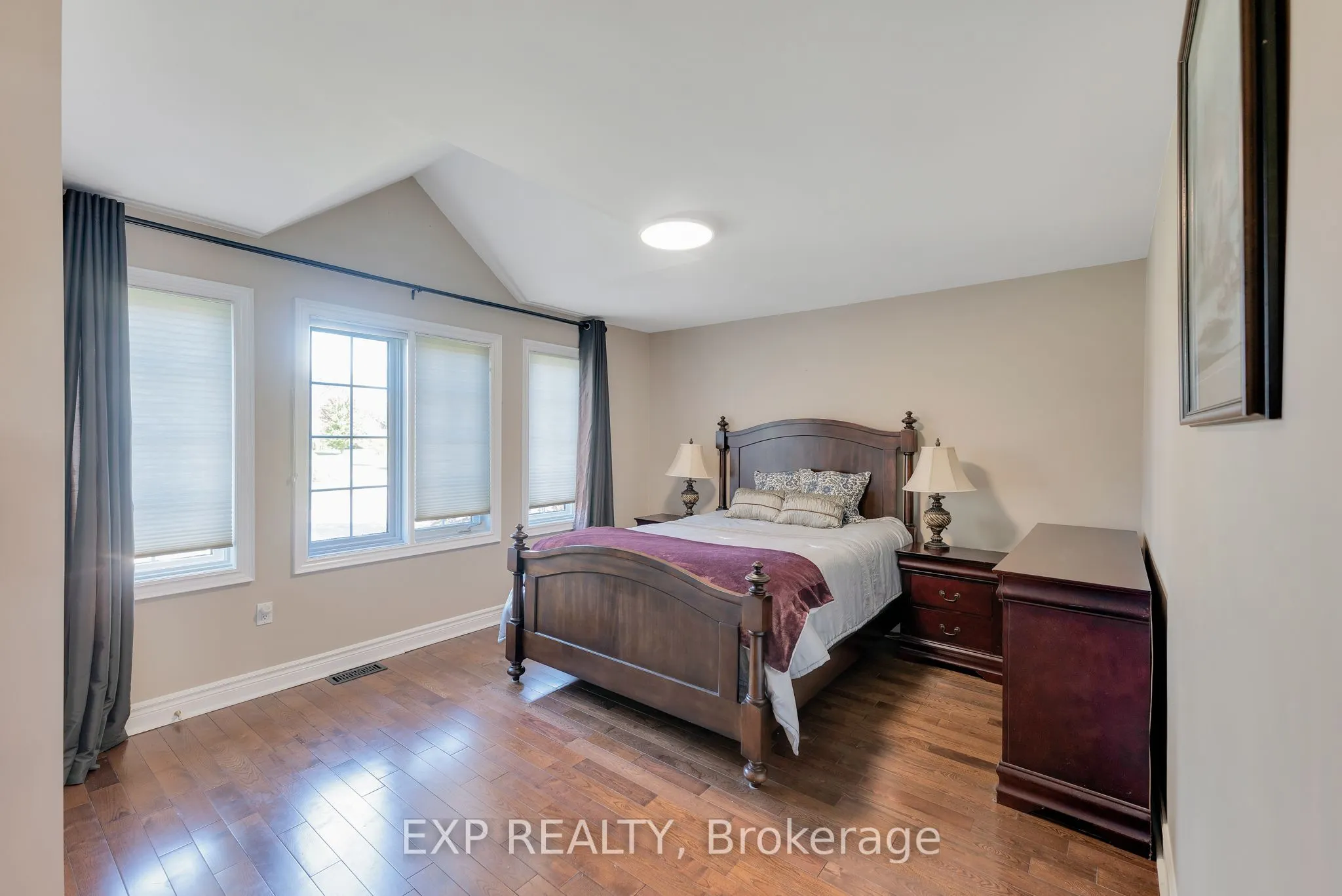 6 Golfway Court