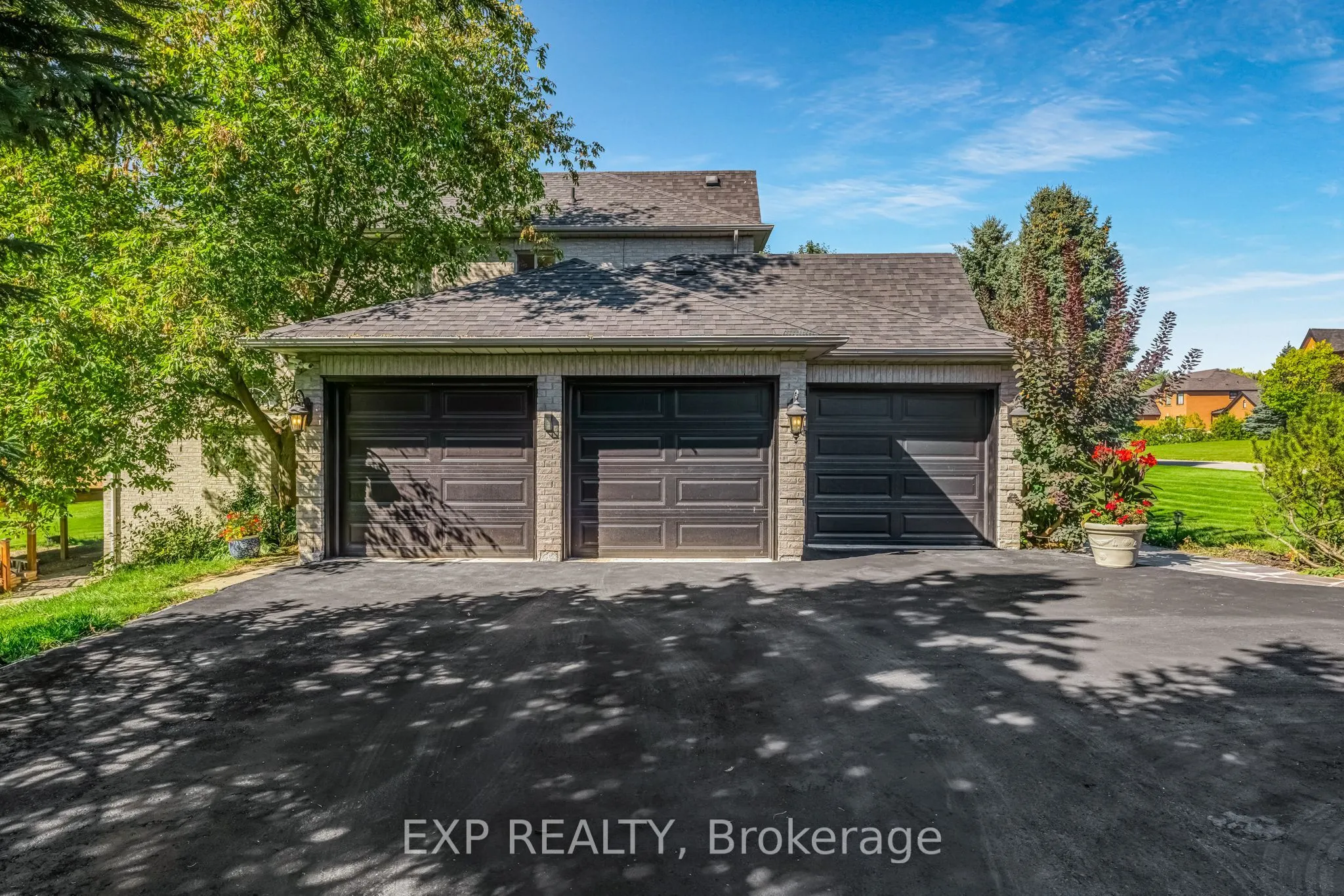 6 Golfway Court