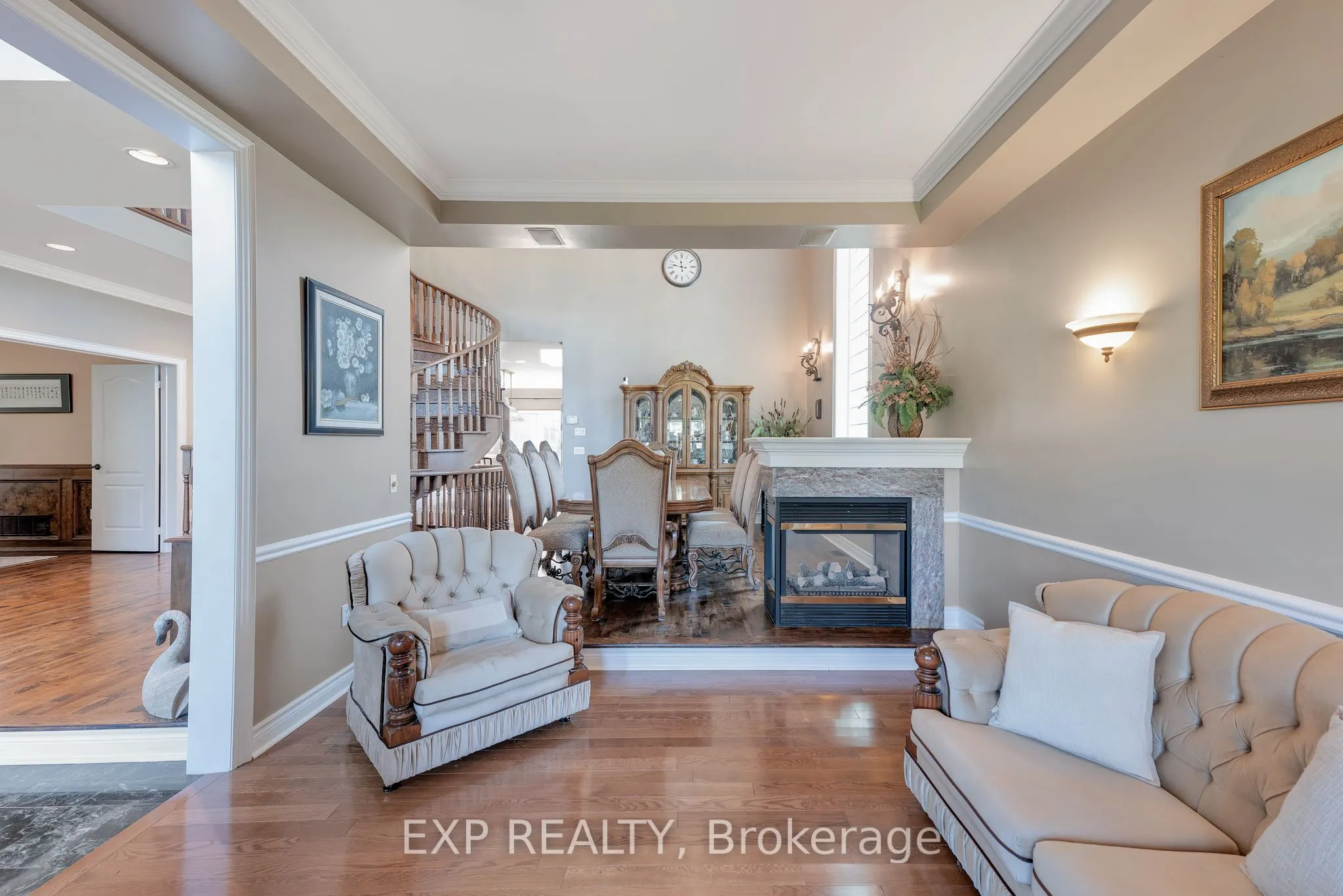 6 Golfway Court