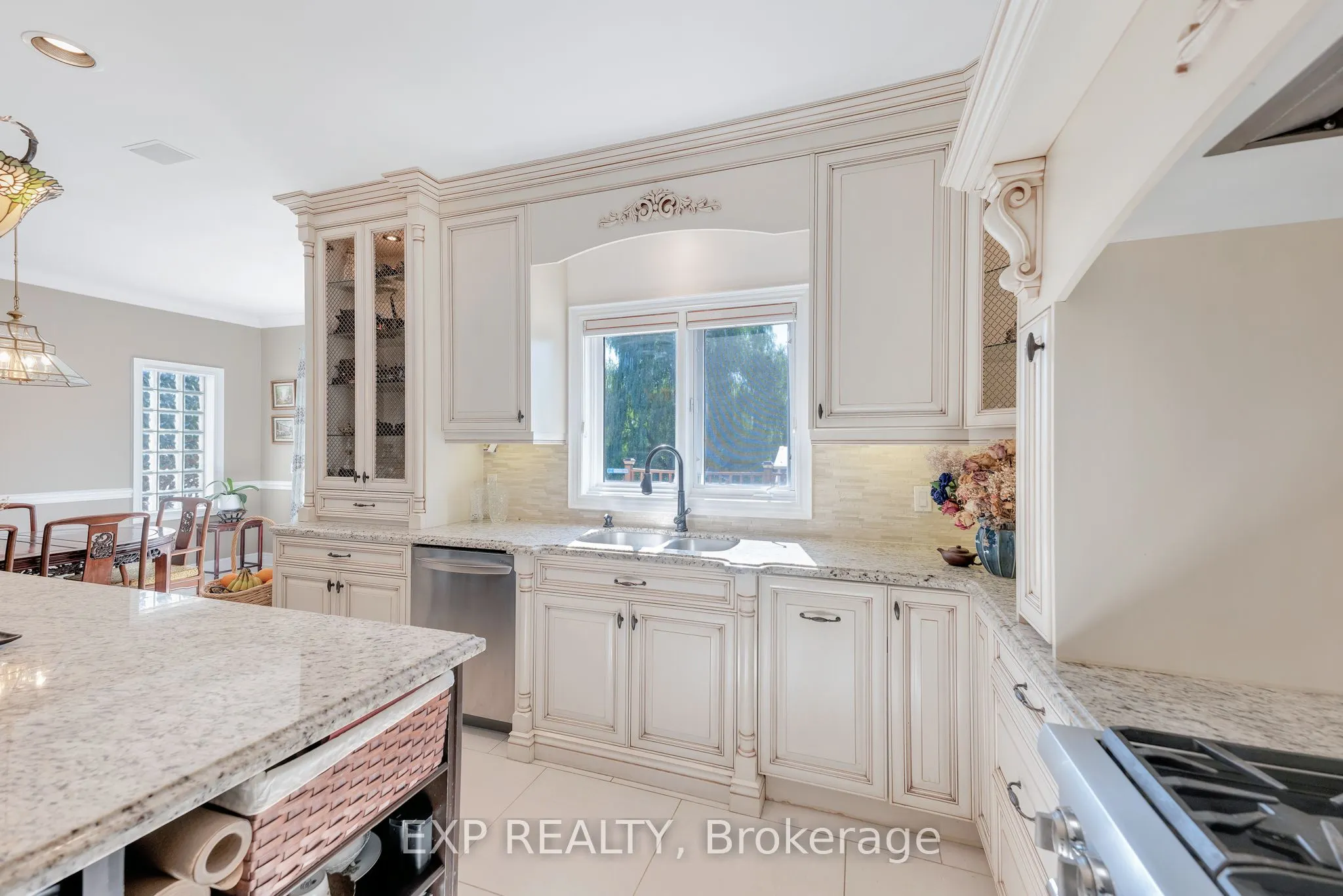 6 Golfway Court