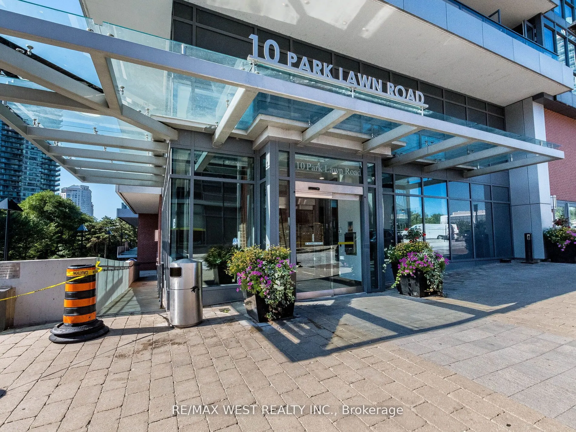 10 Park Lawn Road, #602