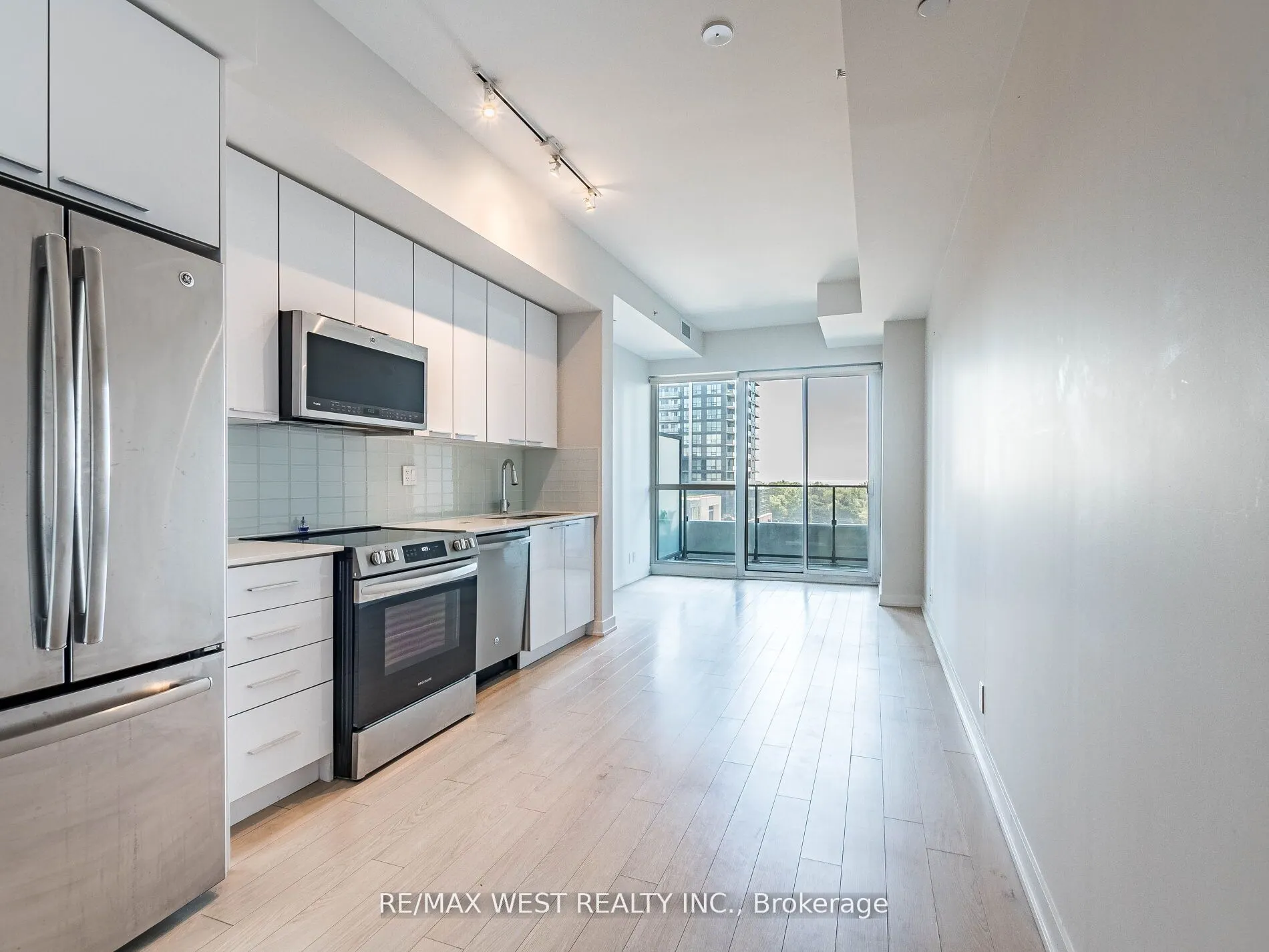 10 Park Lawn Road, #602