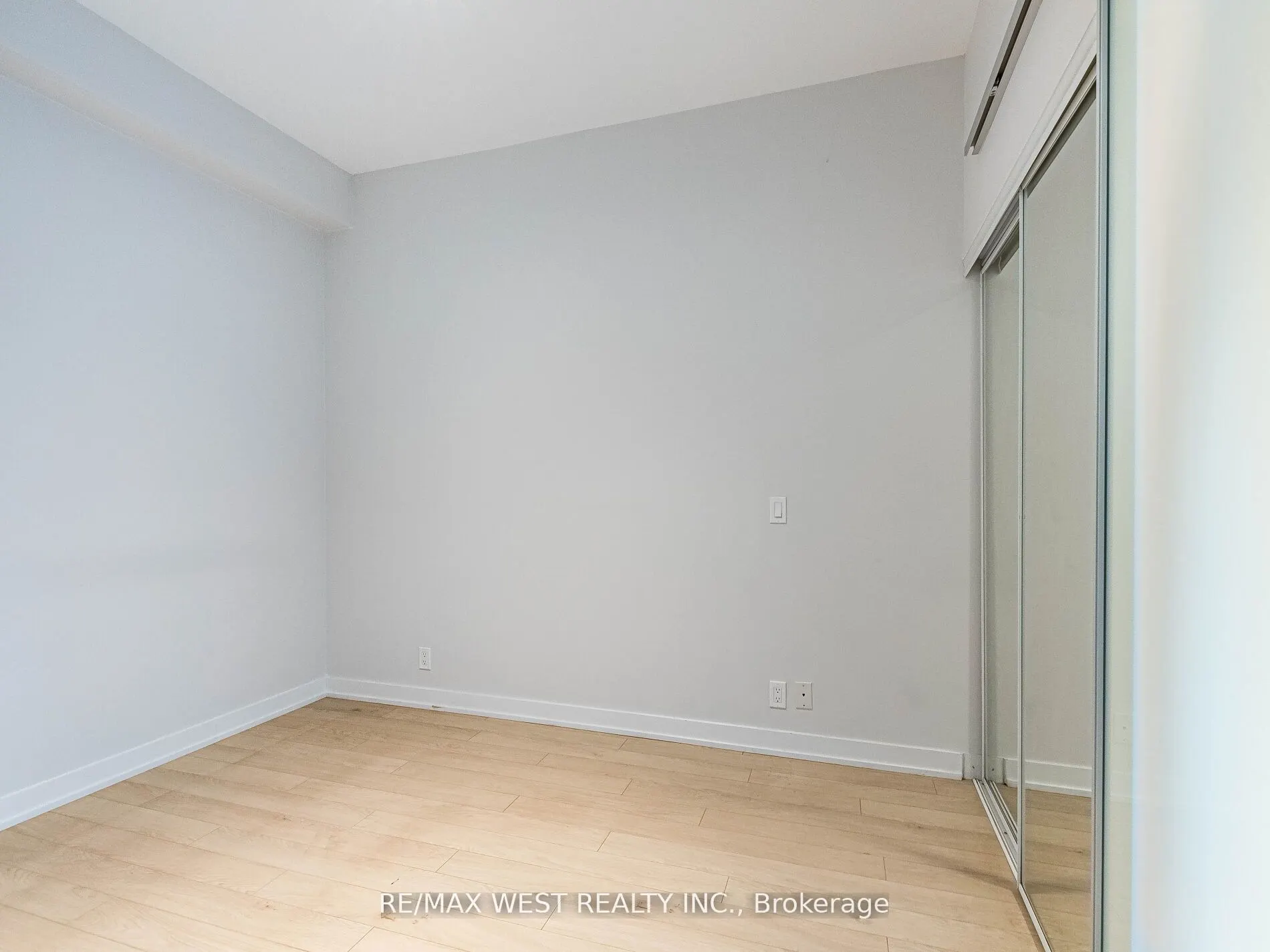 10 Park Lawn Road, #602