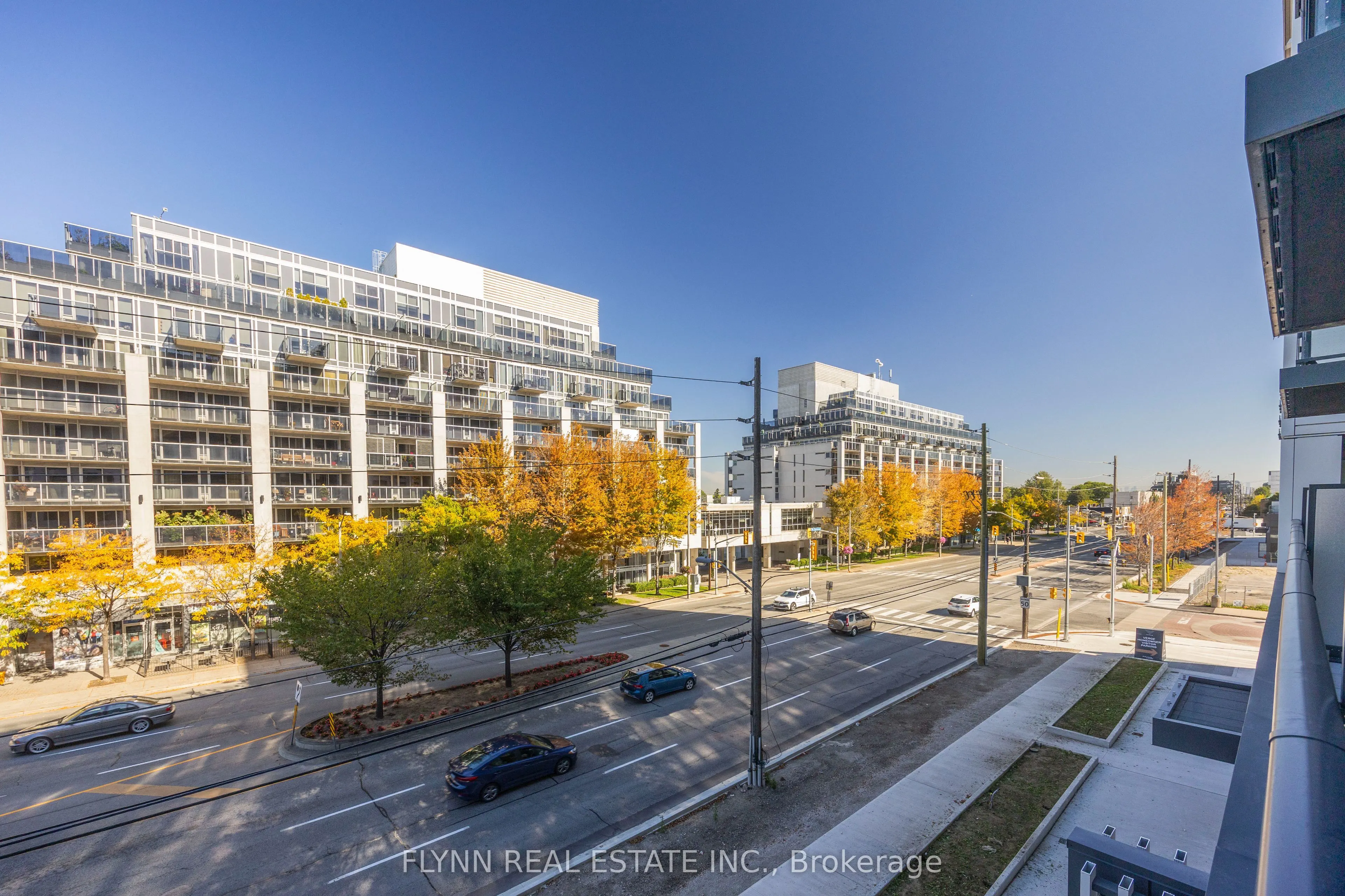 1037 The Queensway Street, #220
