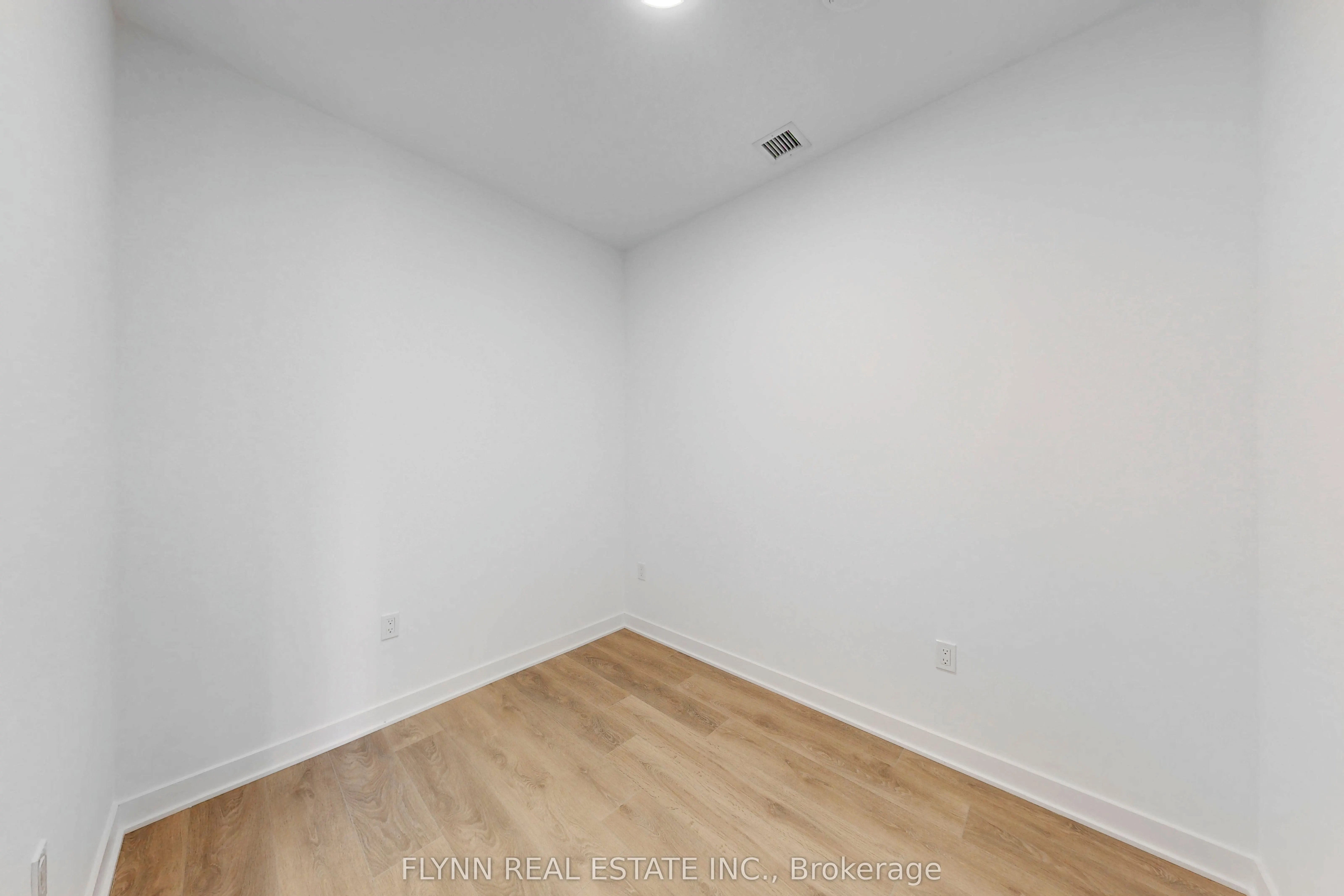 1037 The Queensway Street, #220