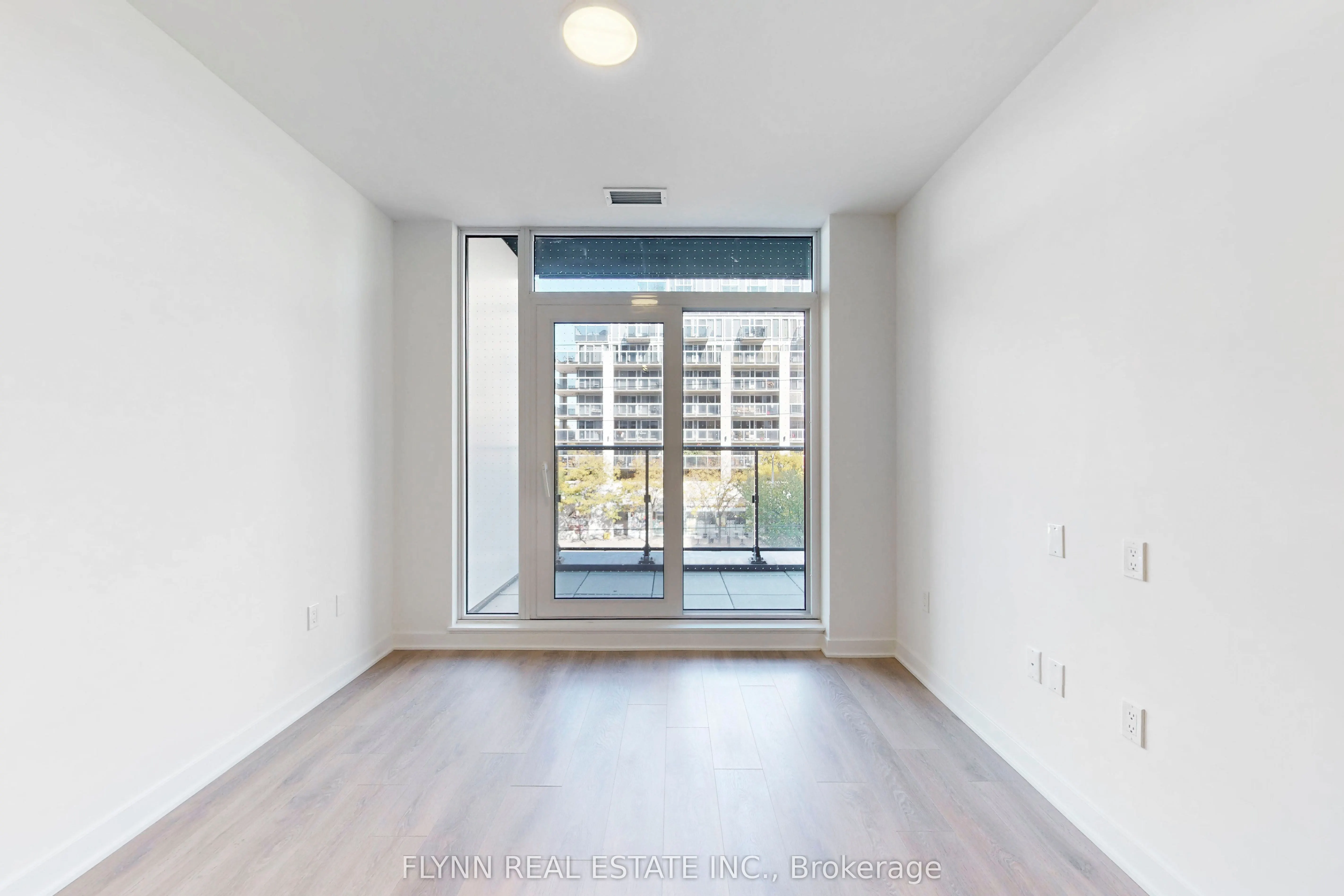 1037 The Queensway Street, #220
