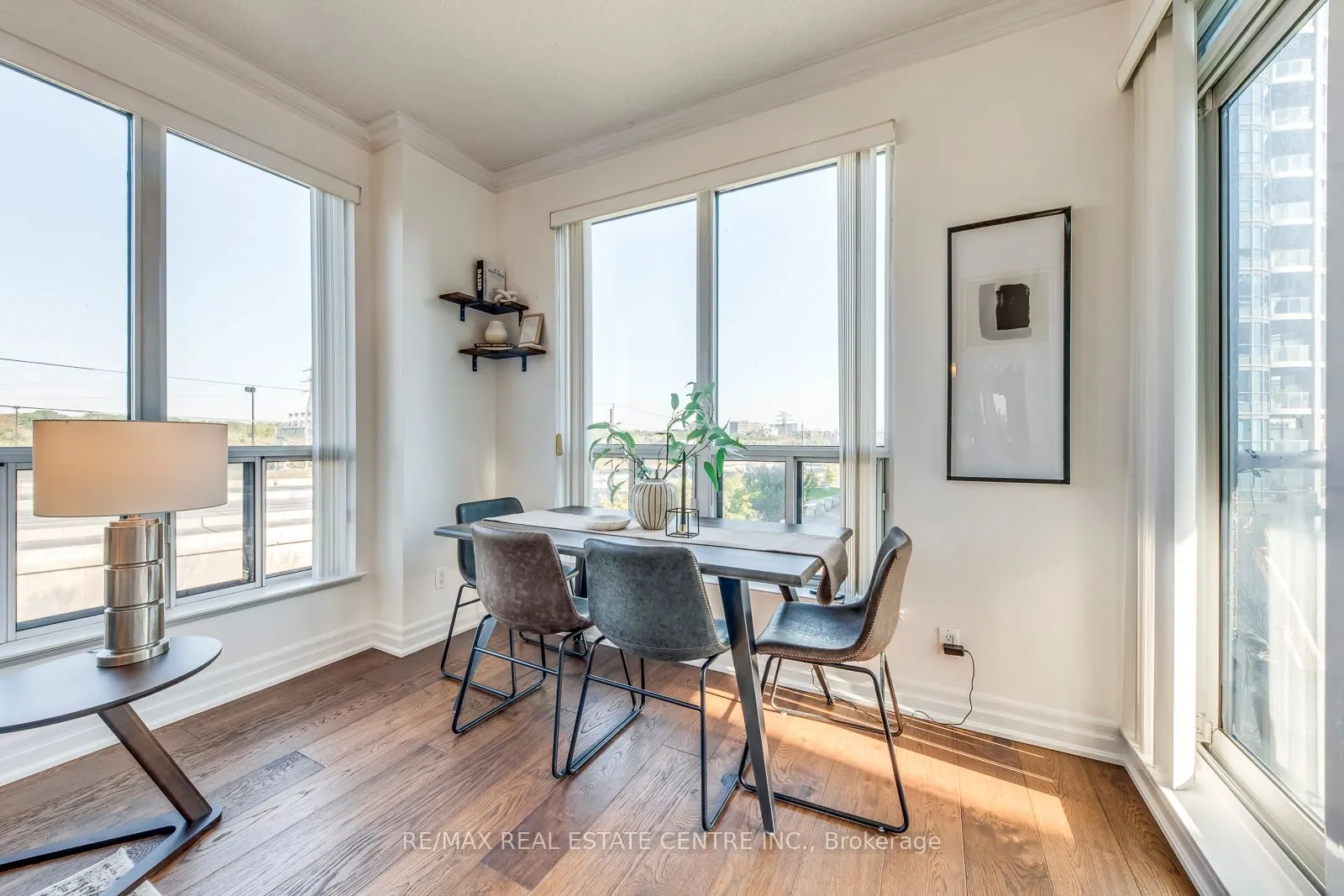 2087 Lake Shore Boulevard W, #401