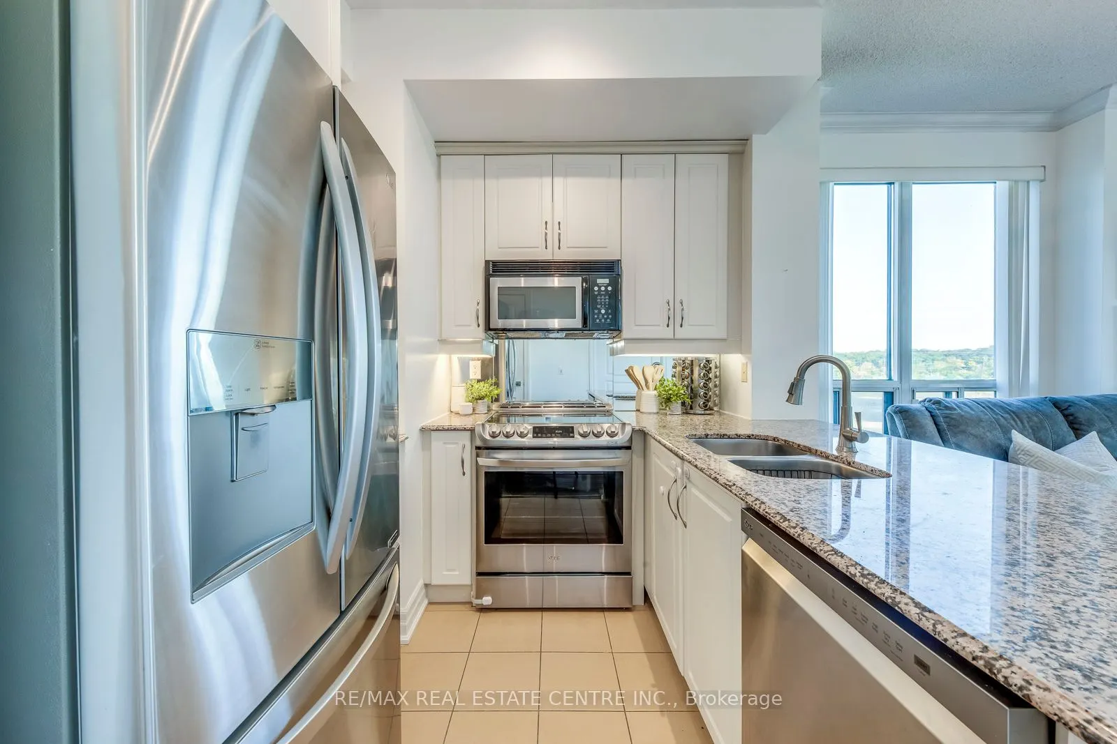 2087 Lake Shore Boulevard W, #401
