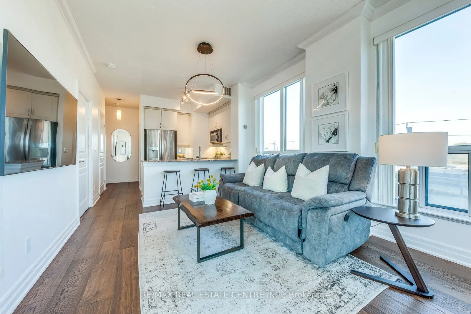 2087 Lake Shore Boulevard W, #401