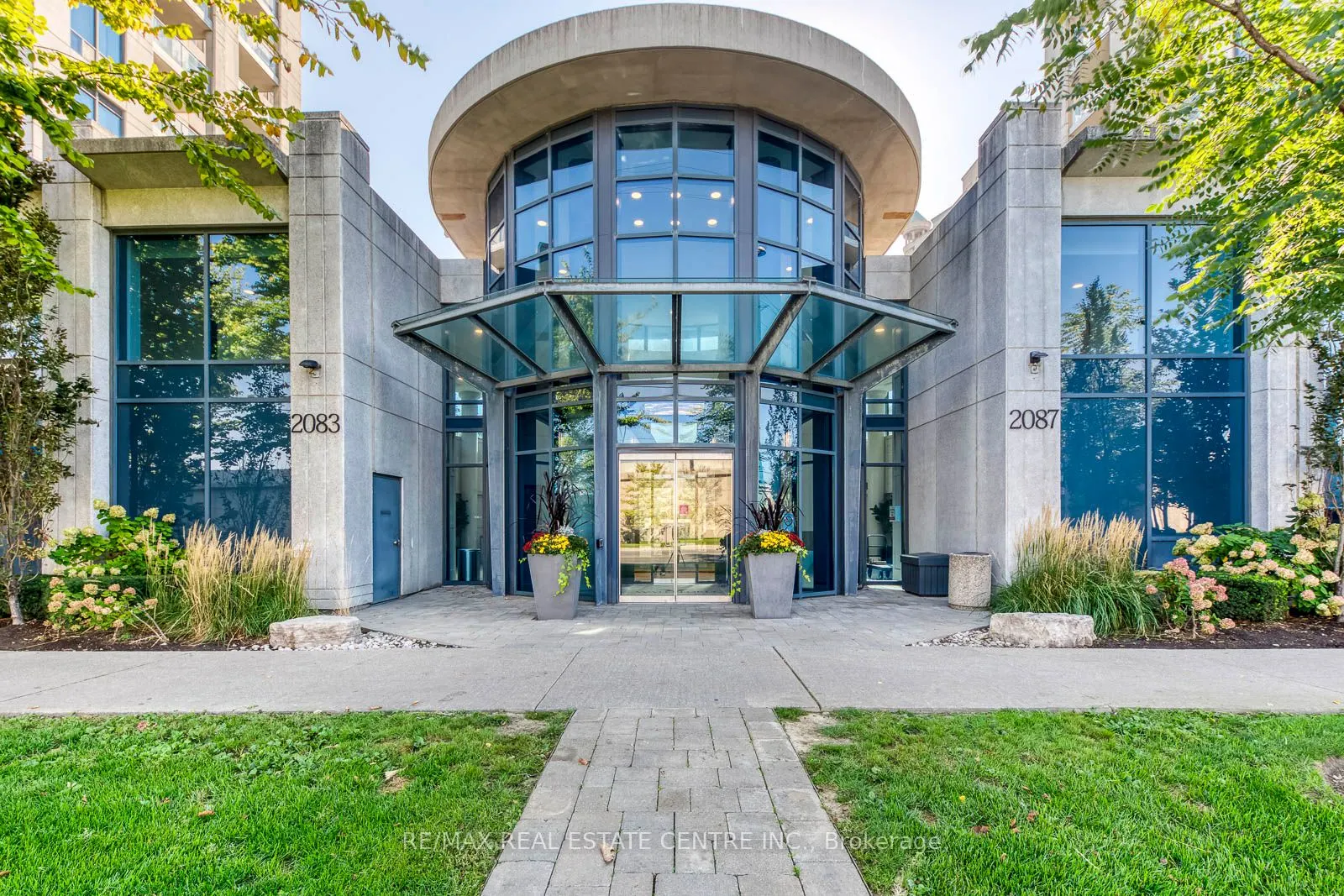 2087 Lake Shore Boulevard W, #401