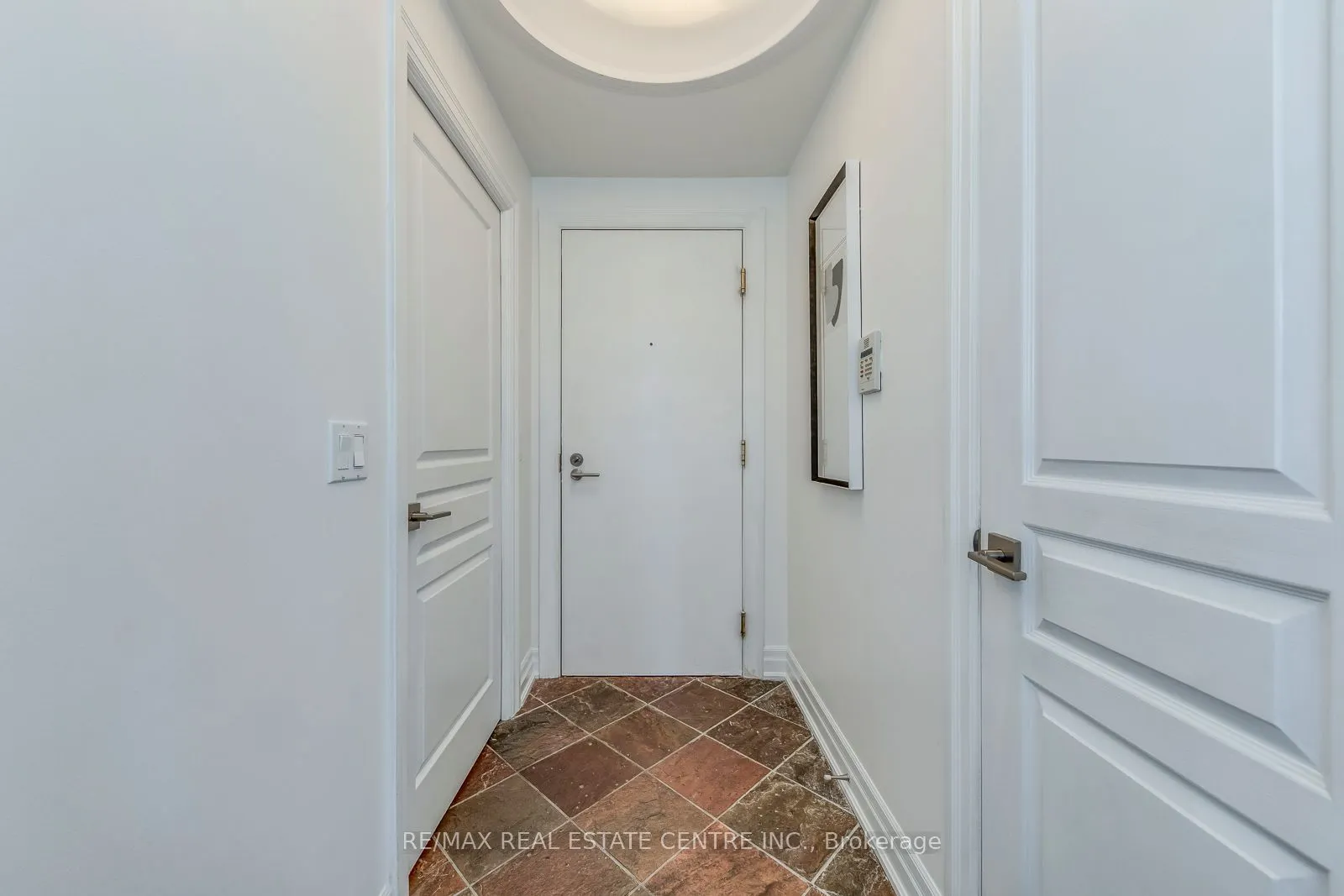 2087 Lake Shore Boulevard W, #401