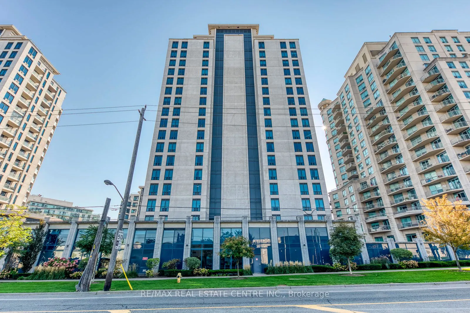 2087 Lake Shore Boulevard W, #401