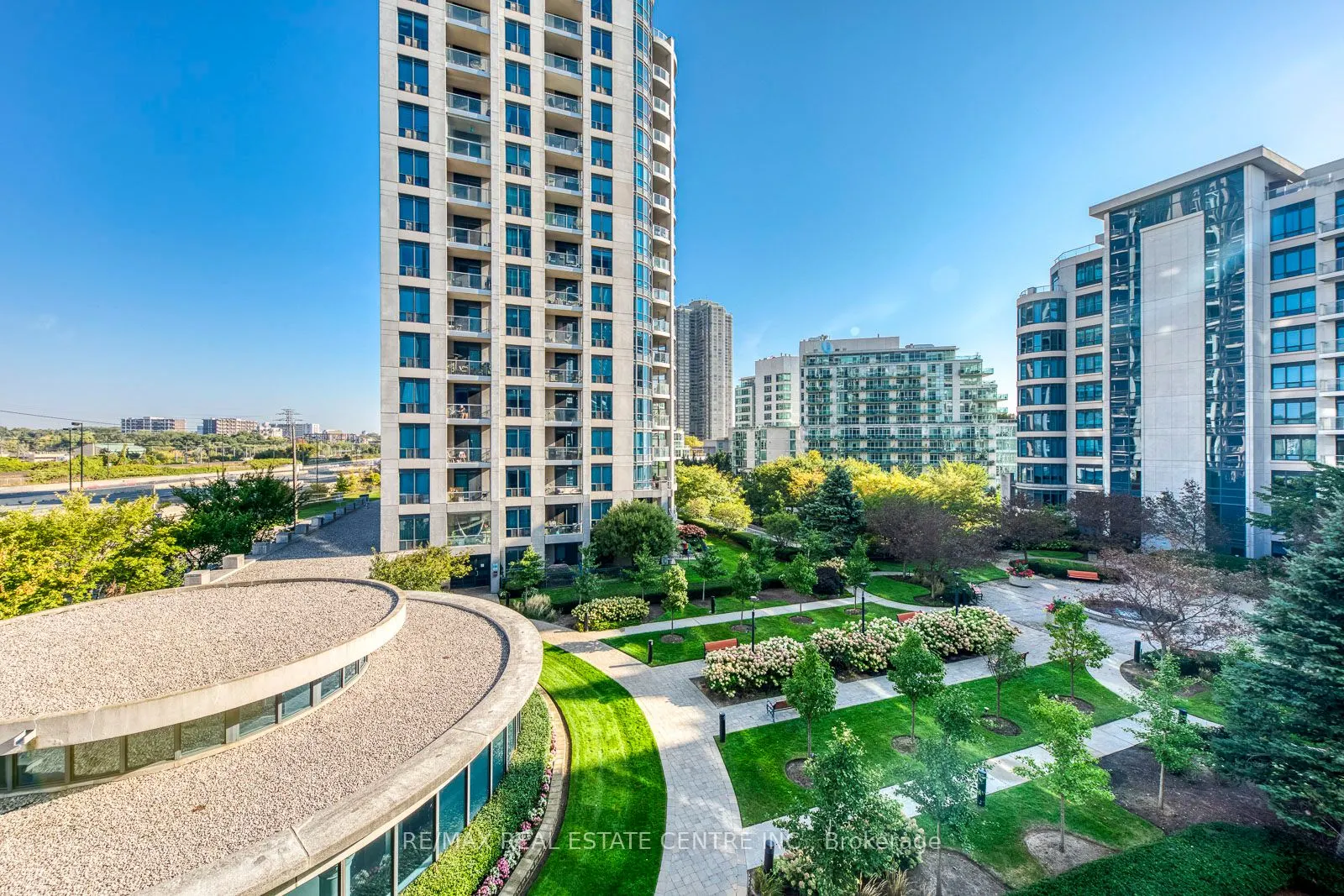 2087 Lake Shore Boulevard W, #401