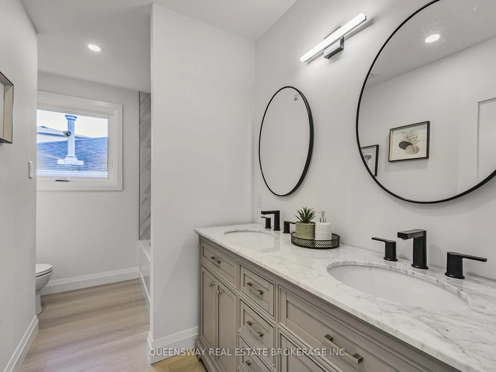 1128 Pinegrove Road