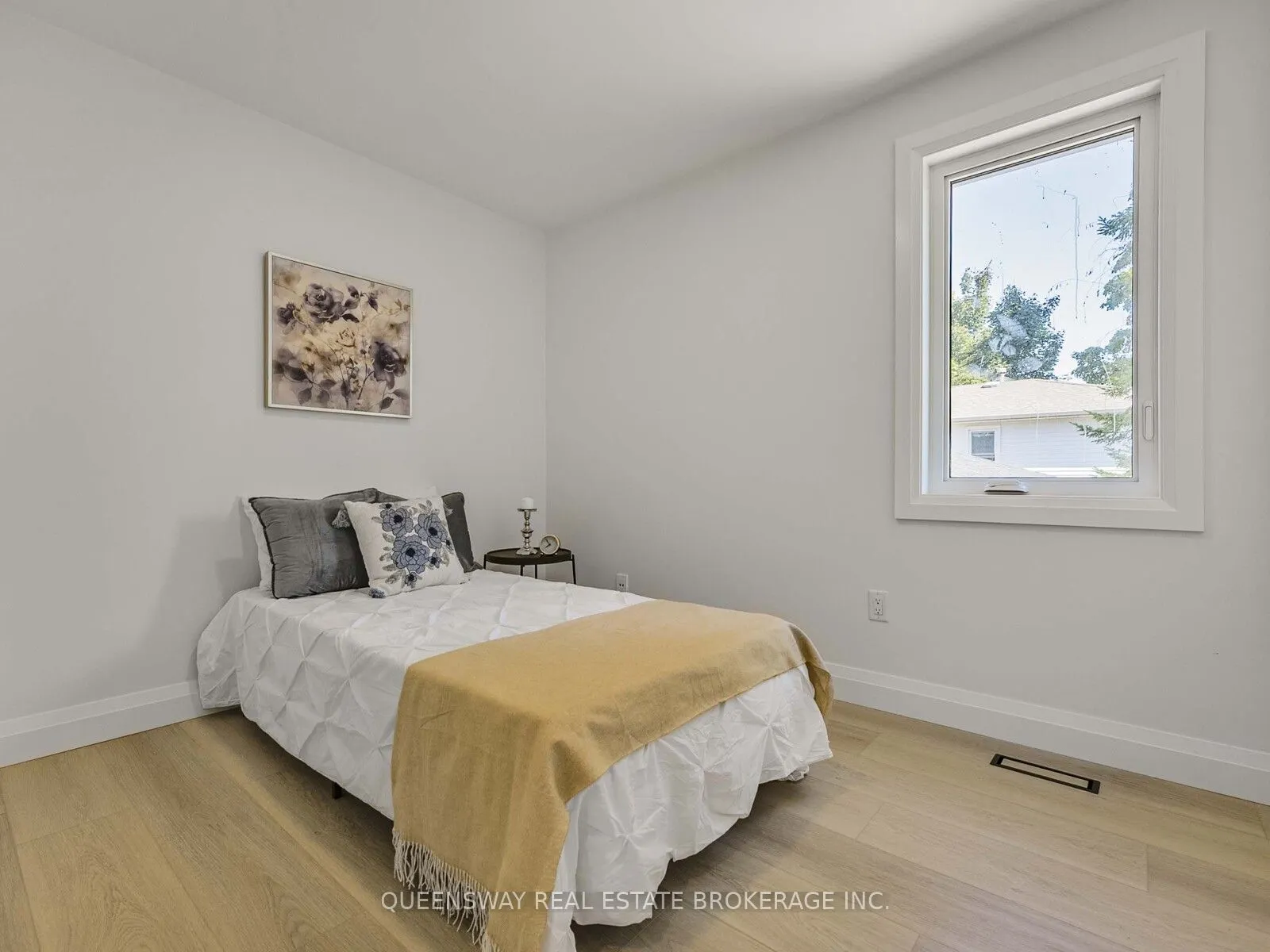 1128 Pinegrove Road