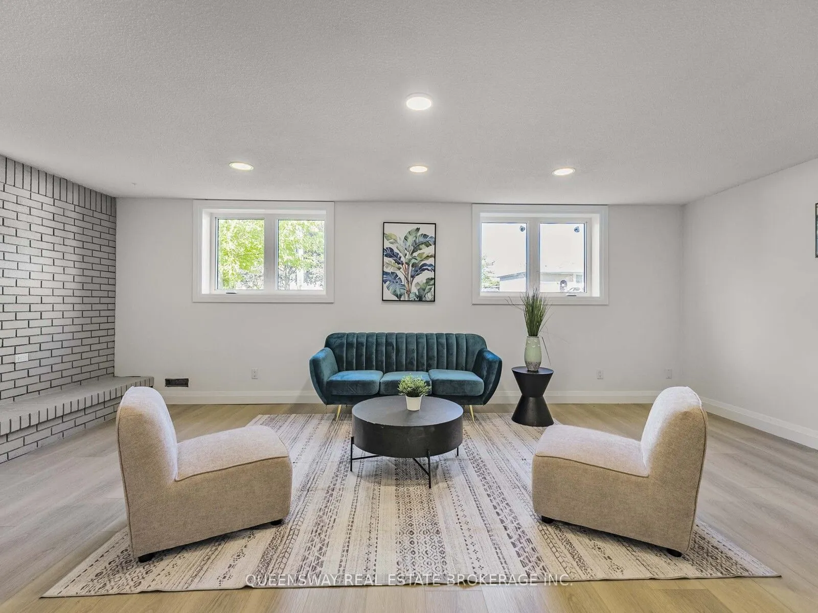 1128 Pinegrove Road