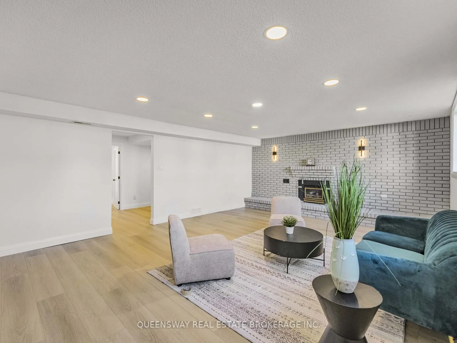 1128 Pinegrove Road