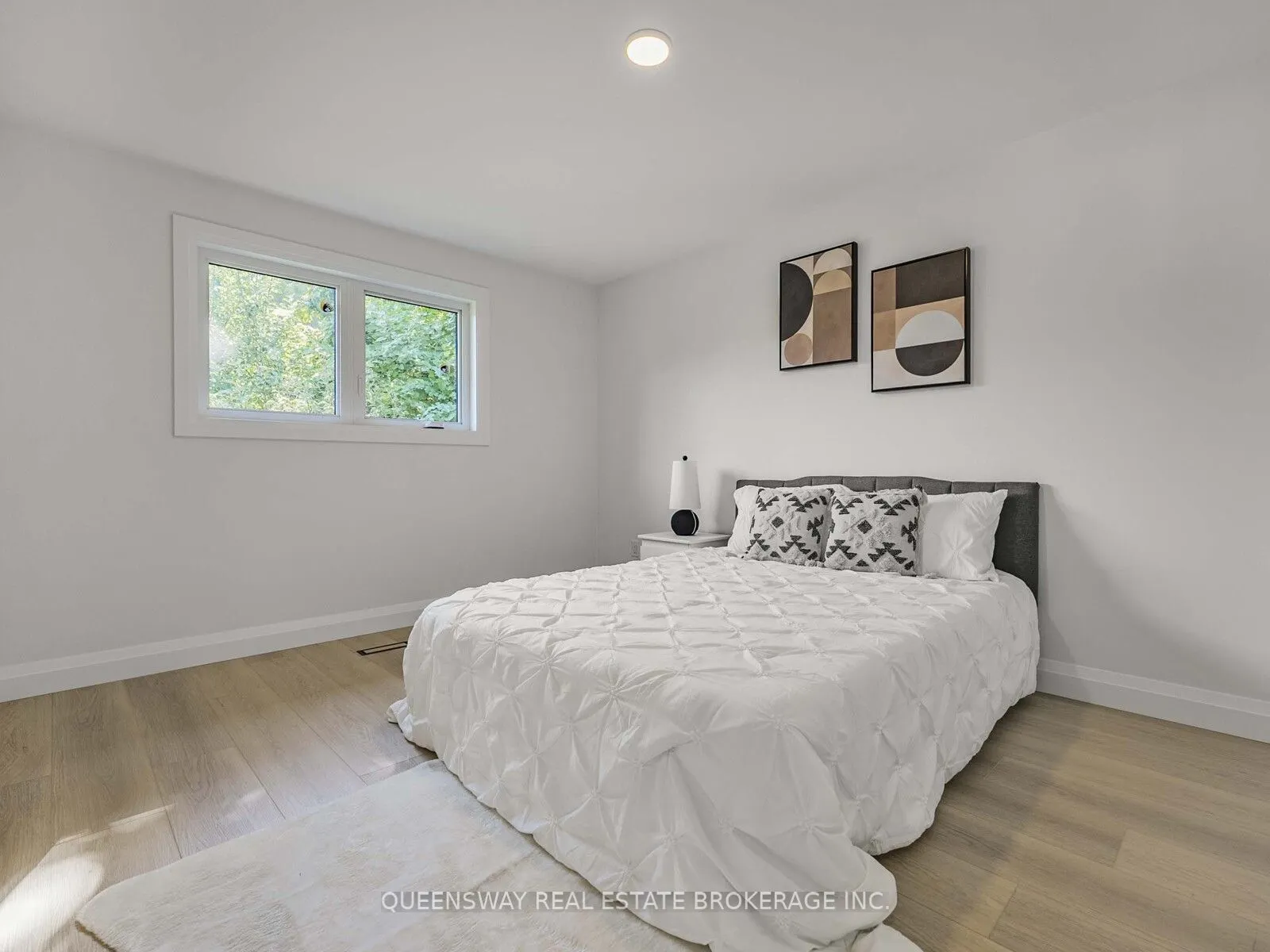 1128 Pinegrove Road