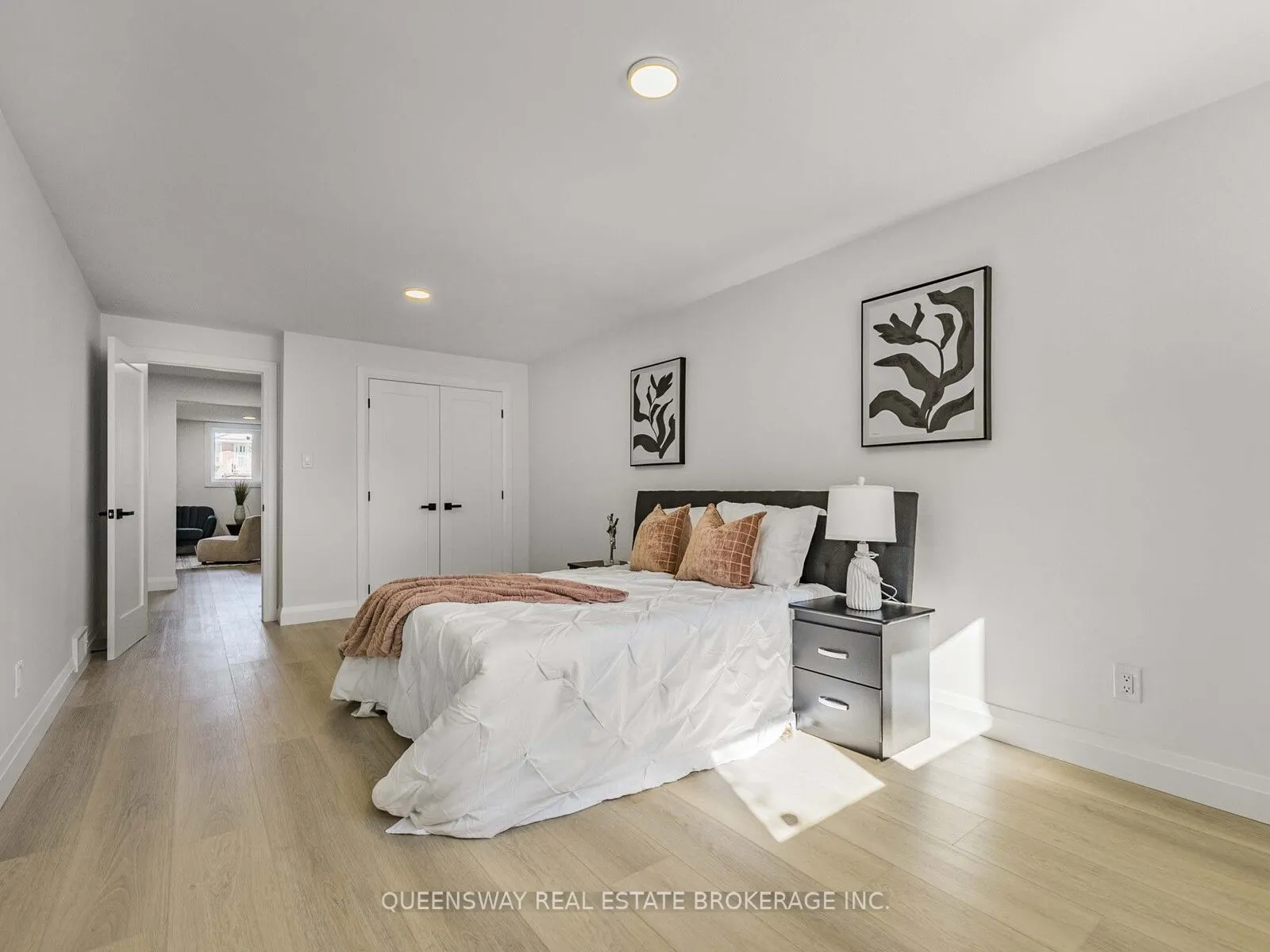 1128 Pinegrove Road