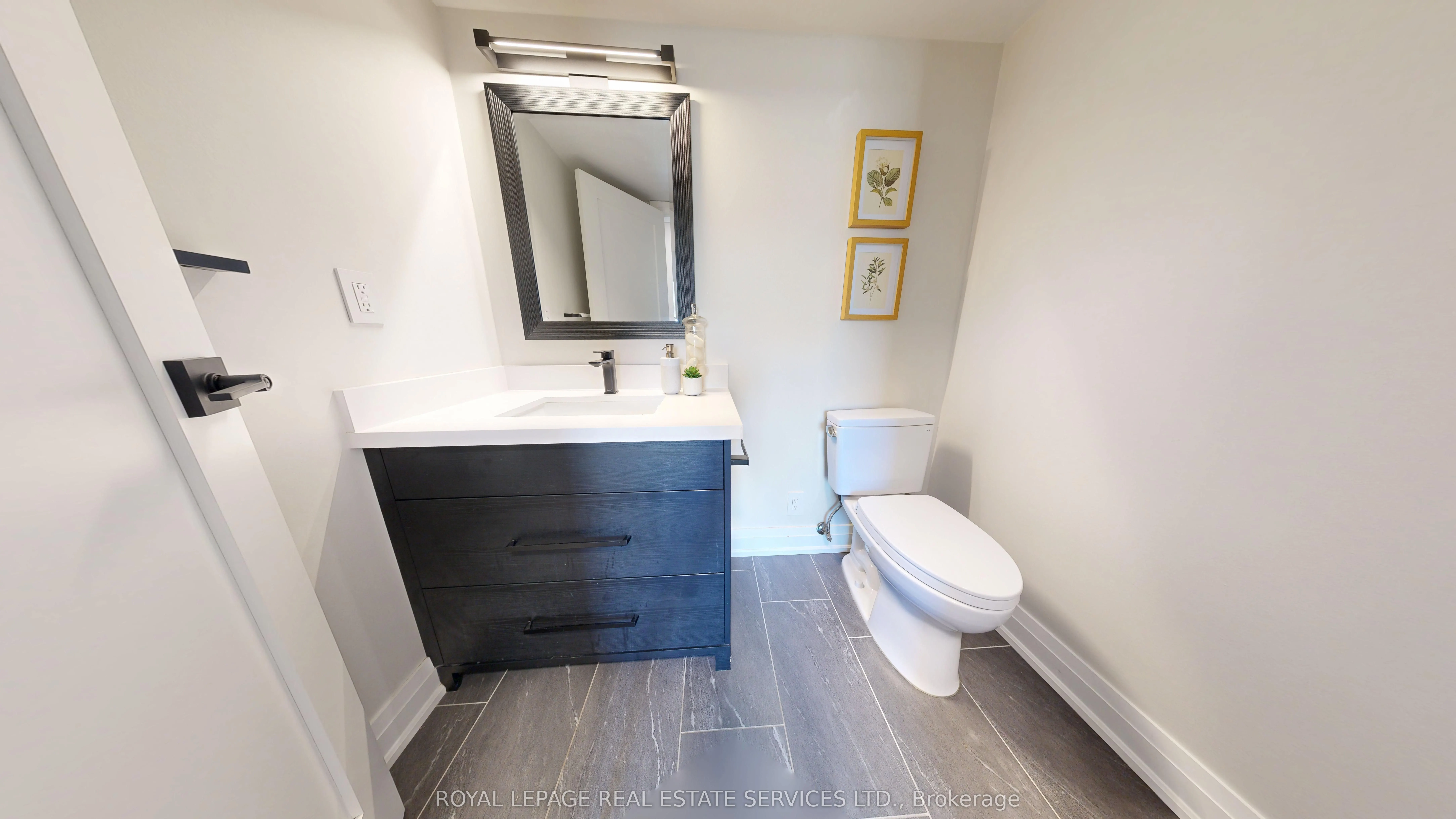 100 Quebec Avenue, #804