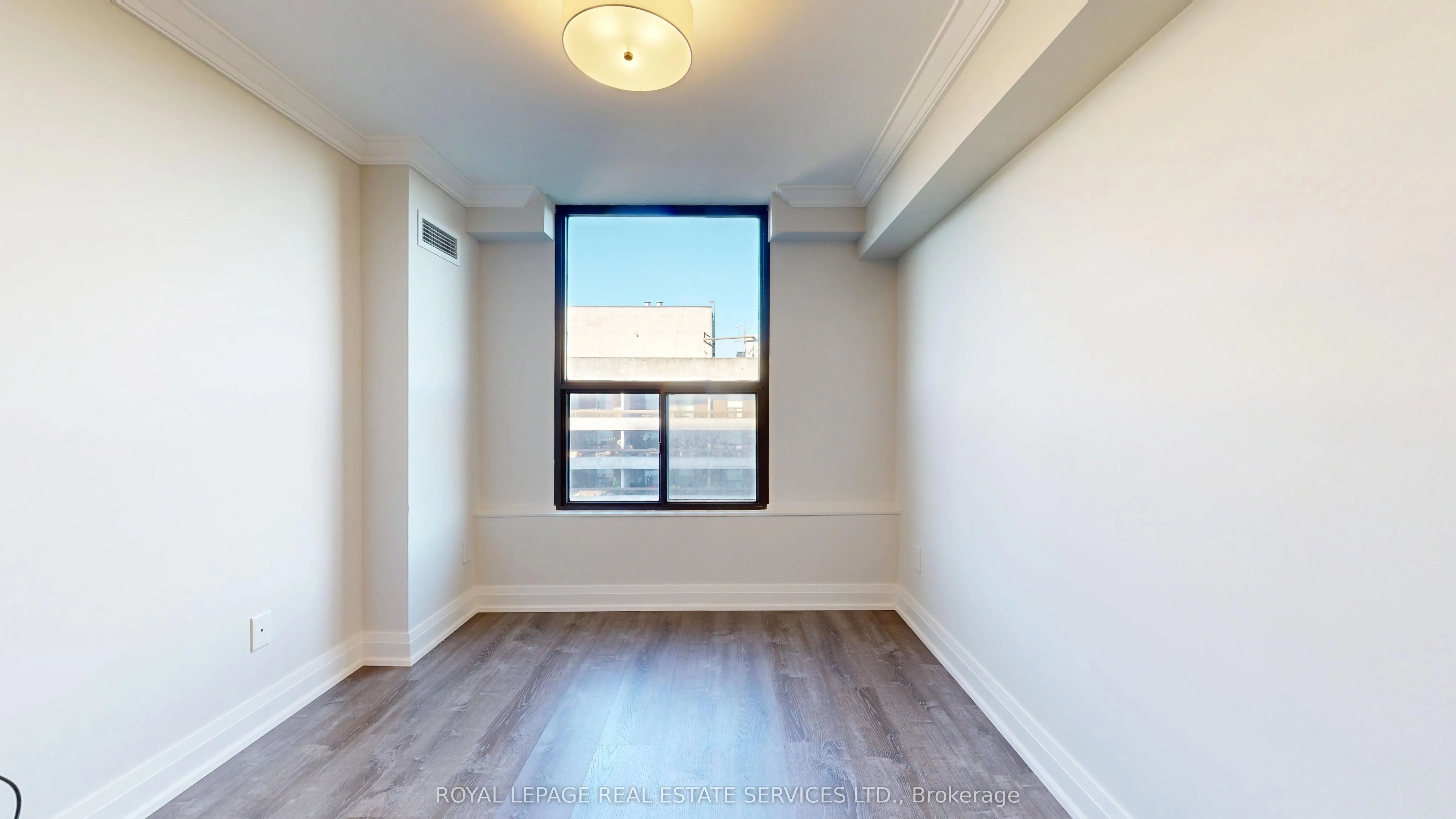 100 Quebec Avenue, #804