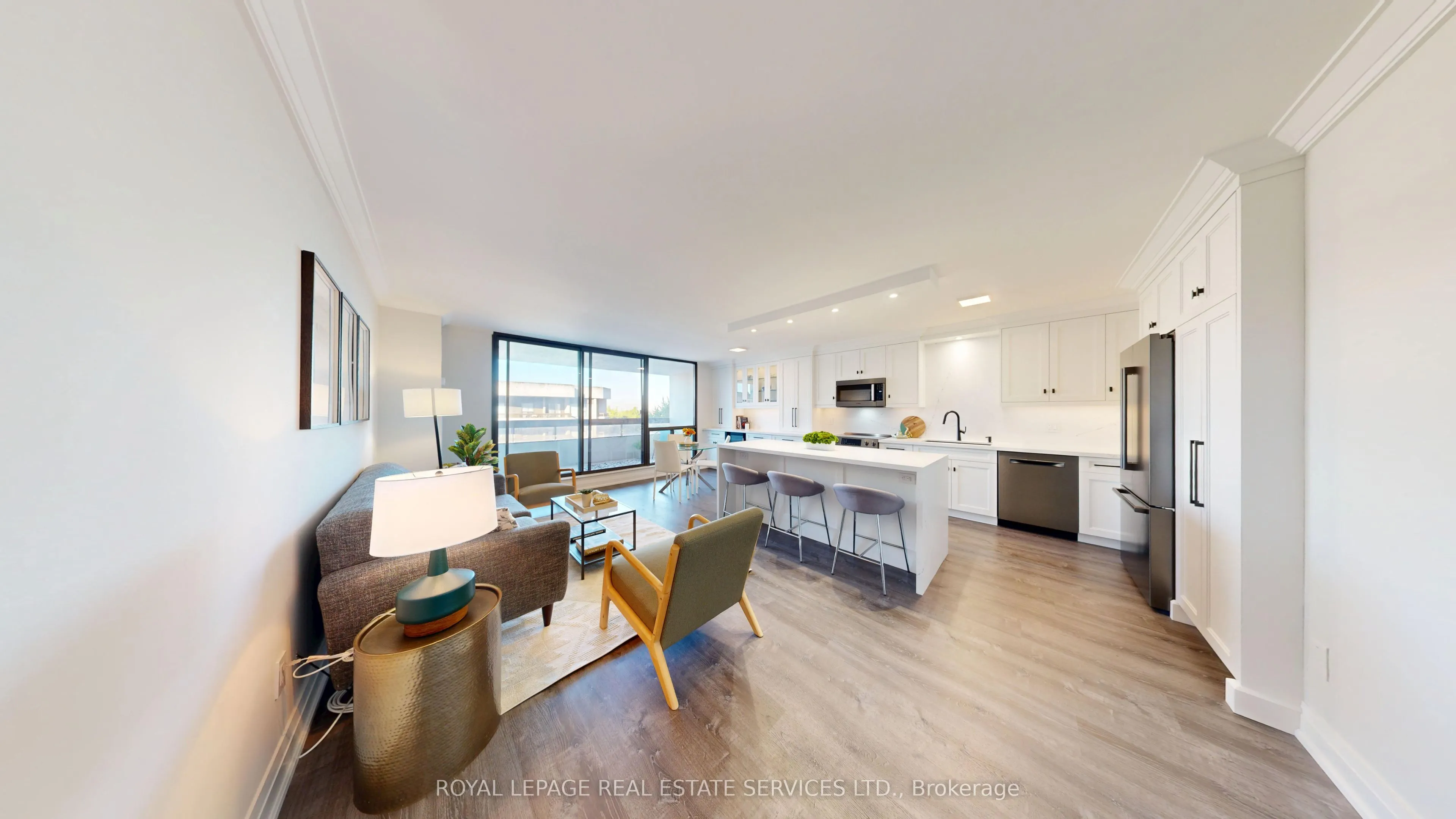100 Quebec Avenue, #804