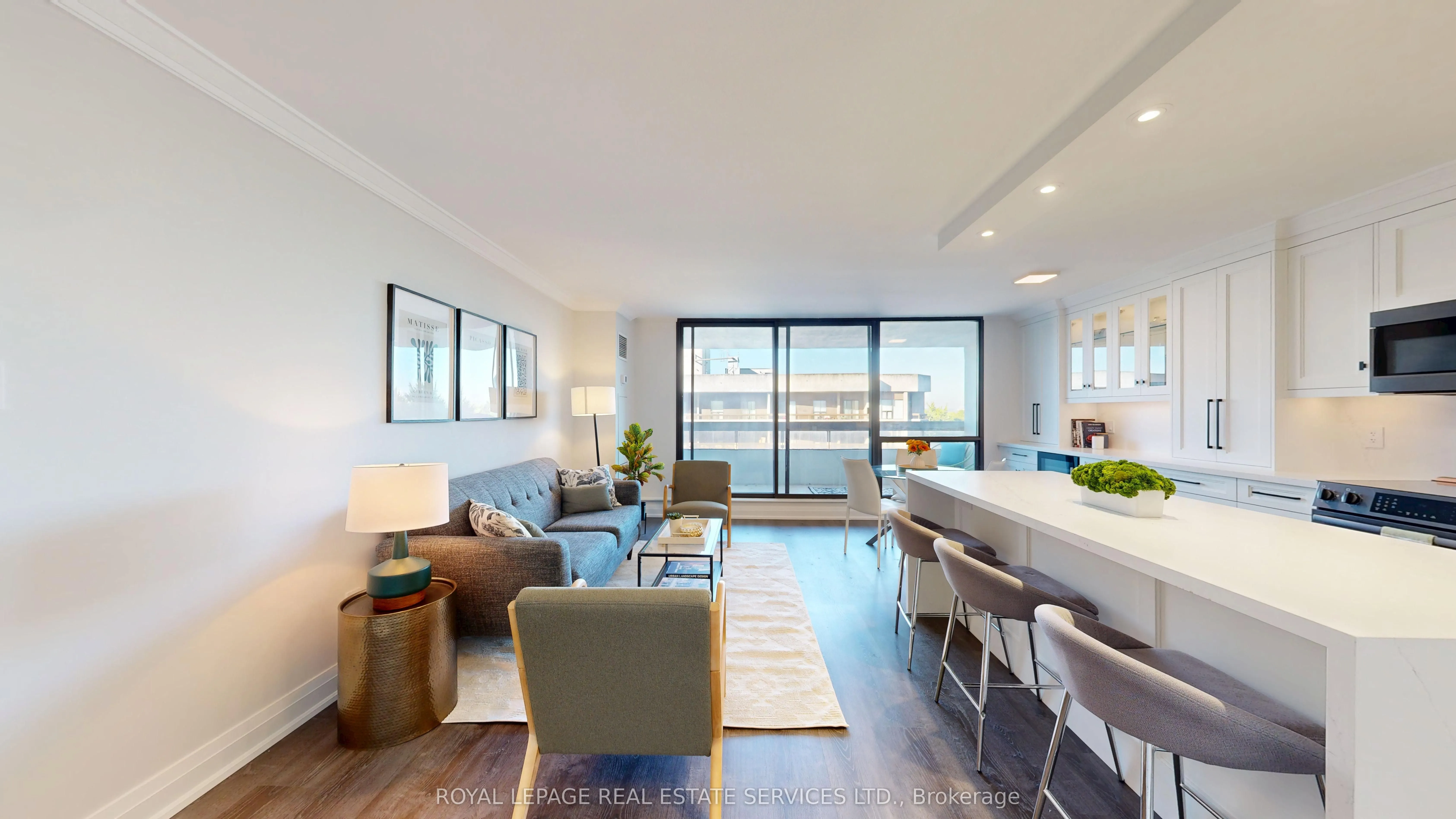100 Quebec Avenue, #804