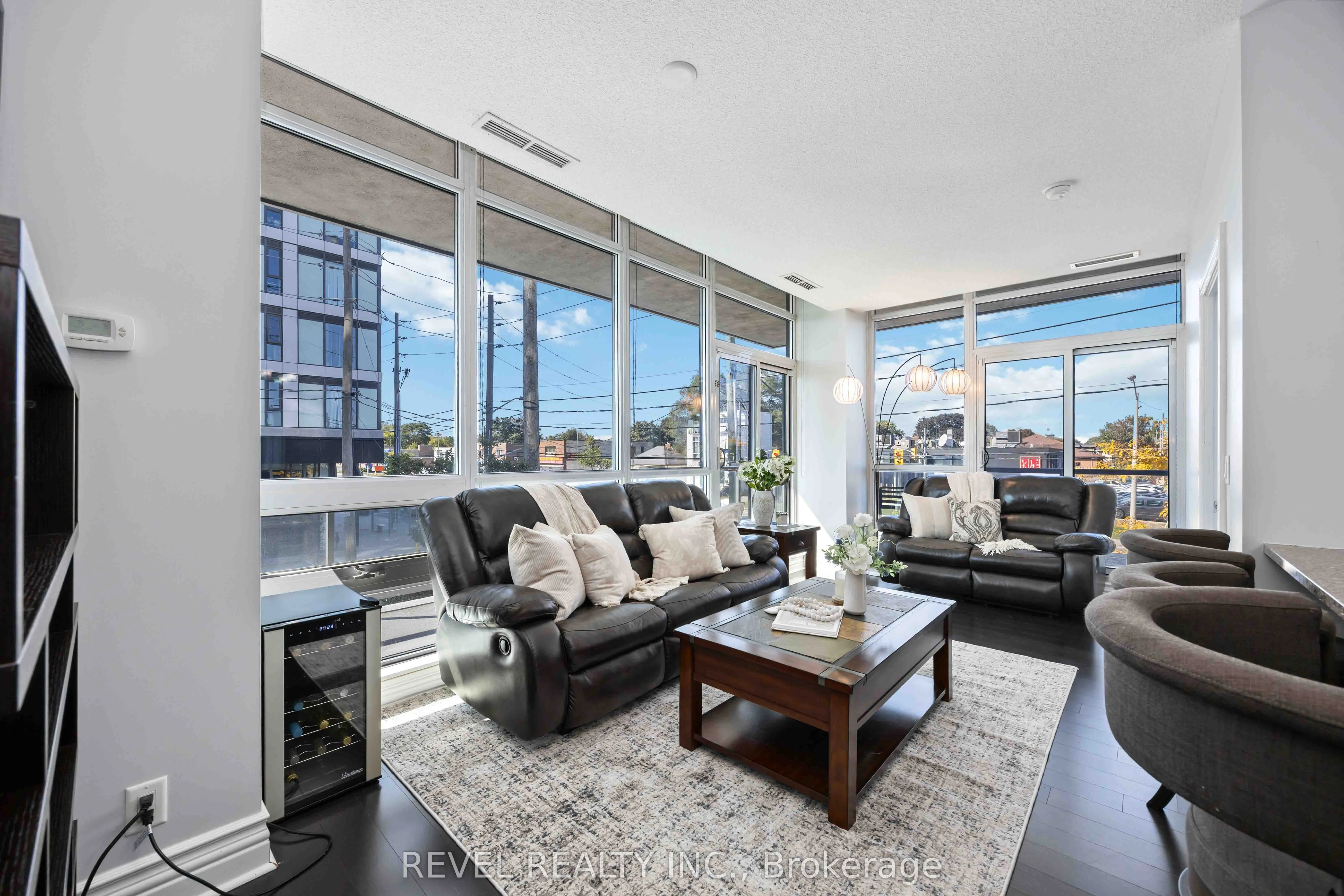 1185 The Queensway, #209