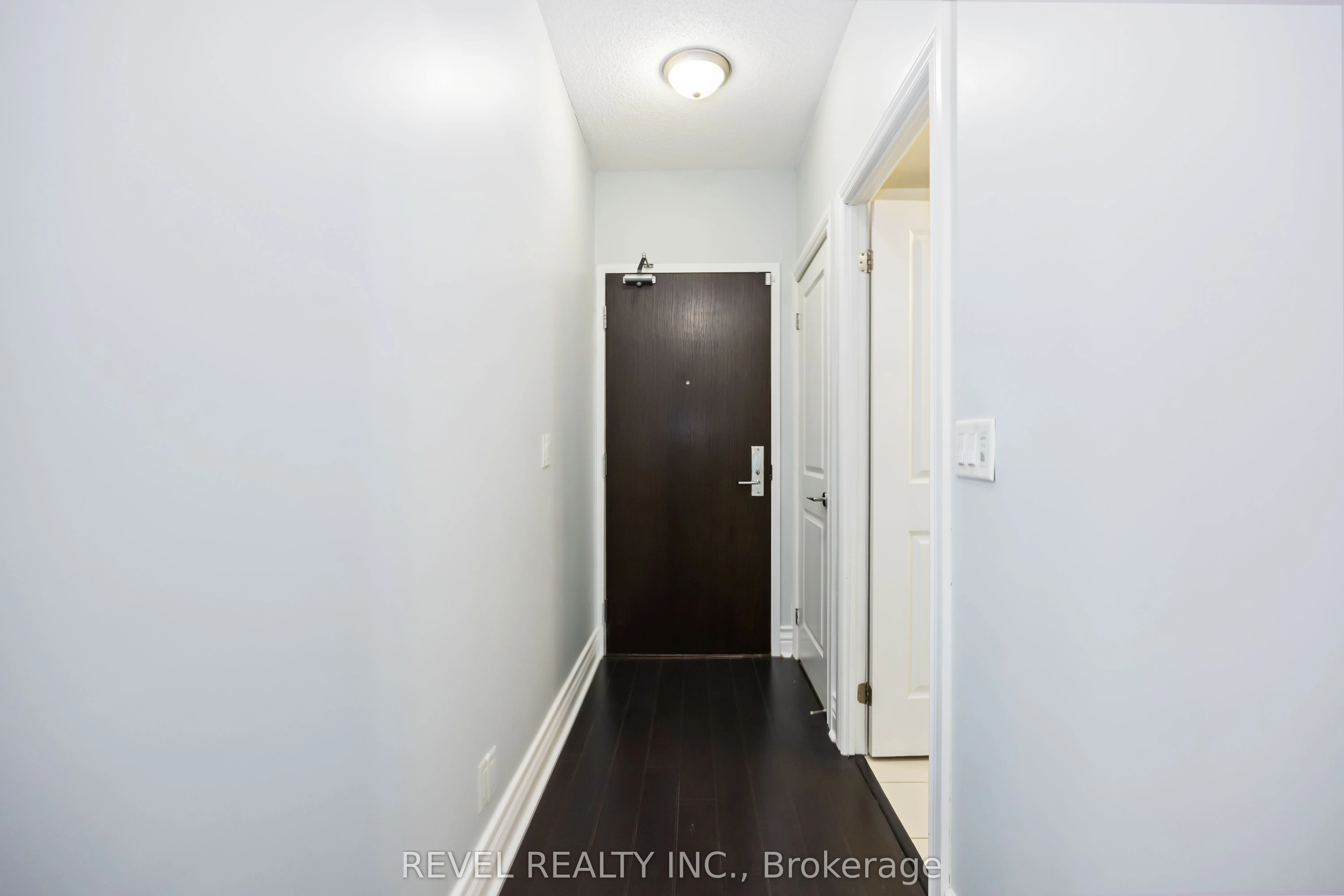 1185 The Queensway, #209