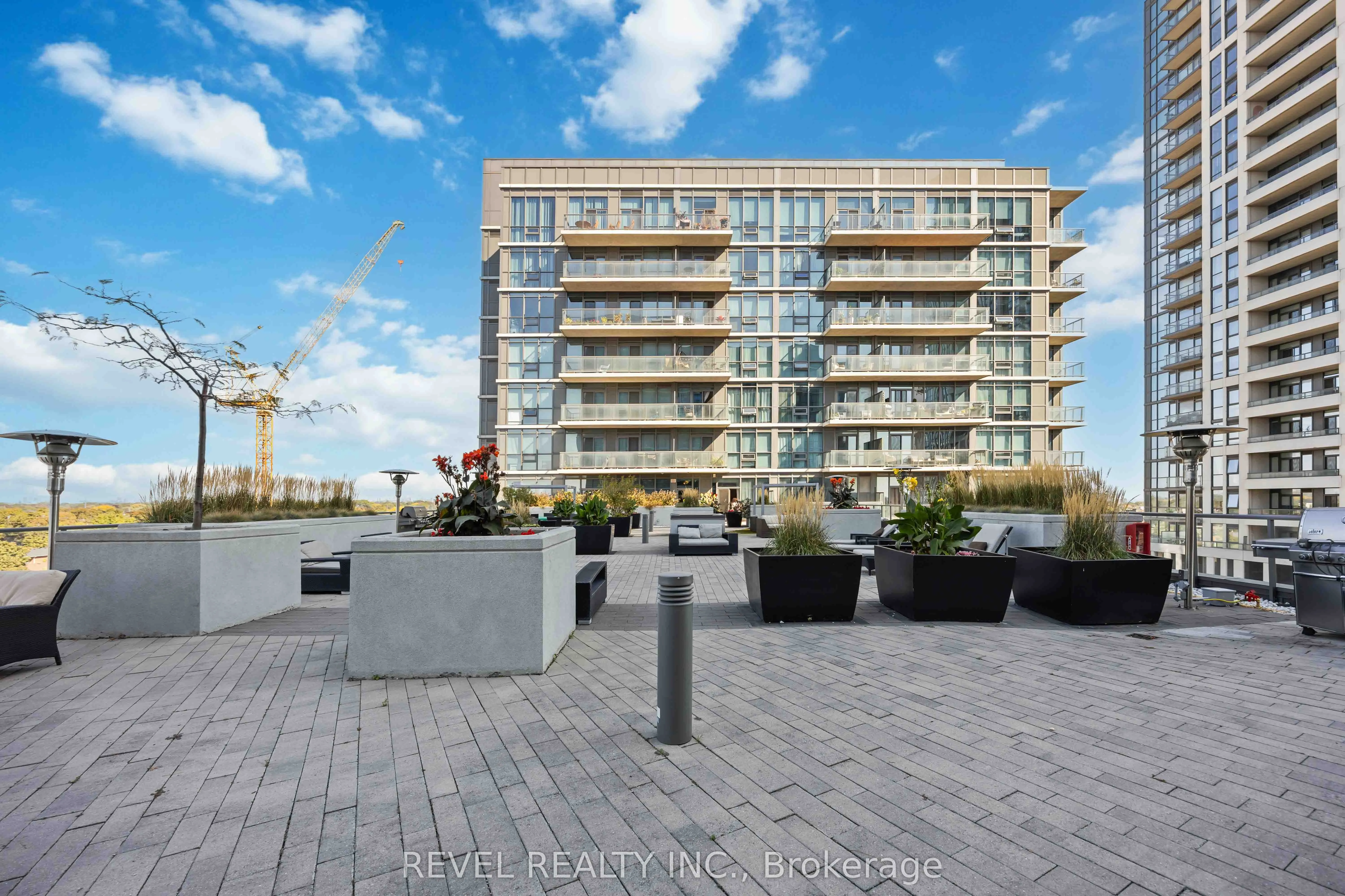 1185 The Queensway, #209