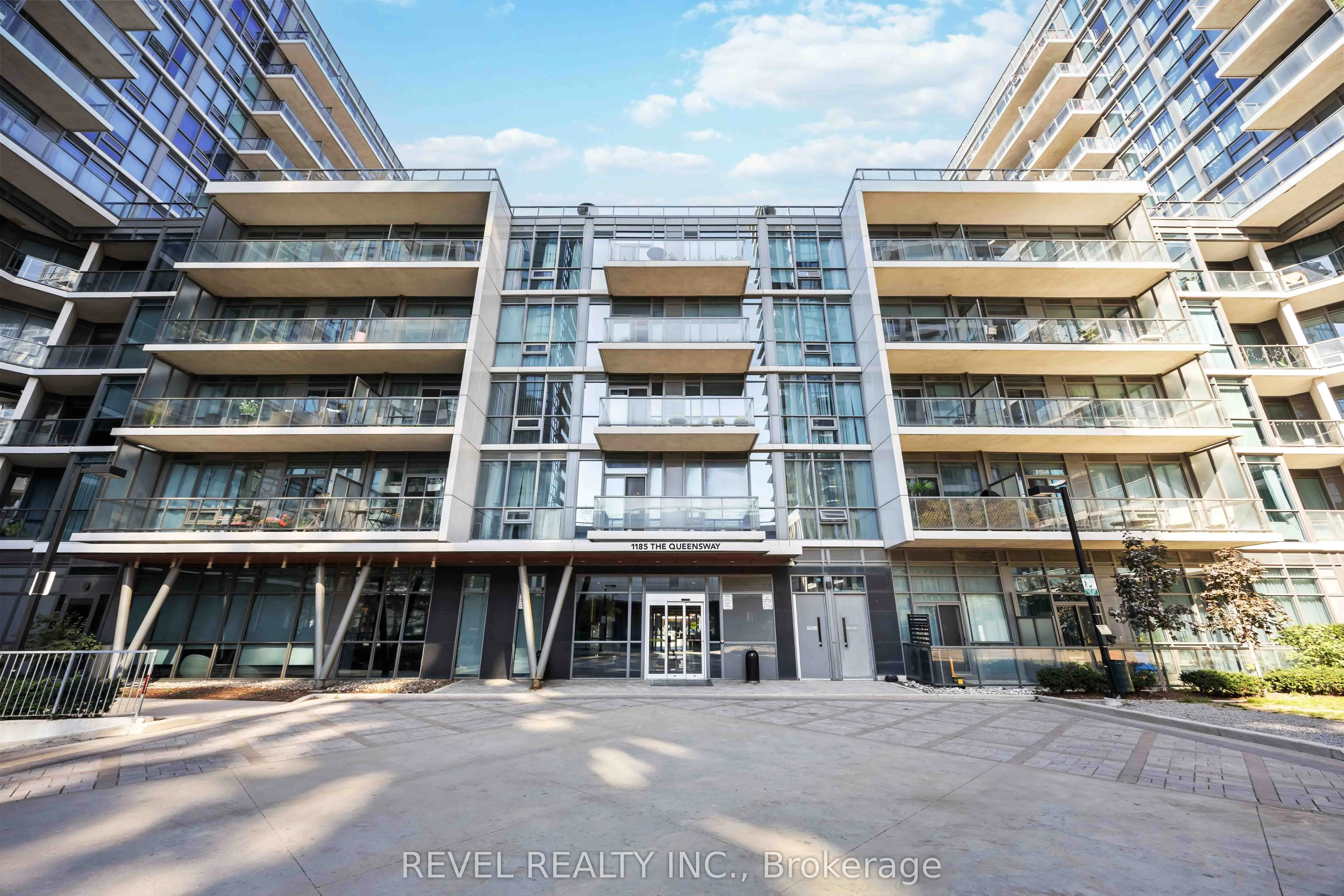 1185 The Queensway, #209