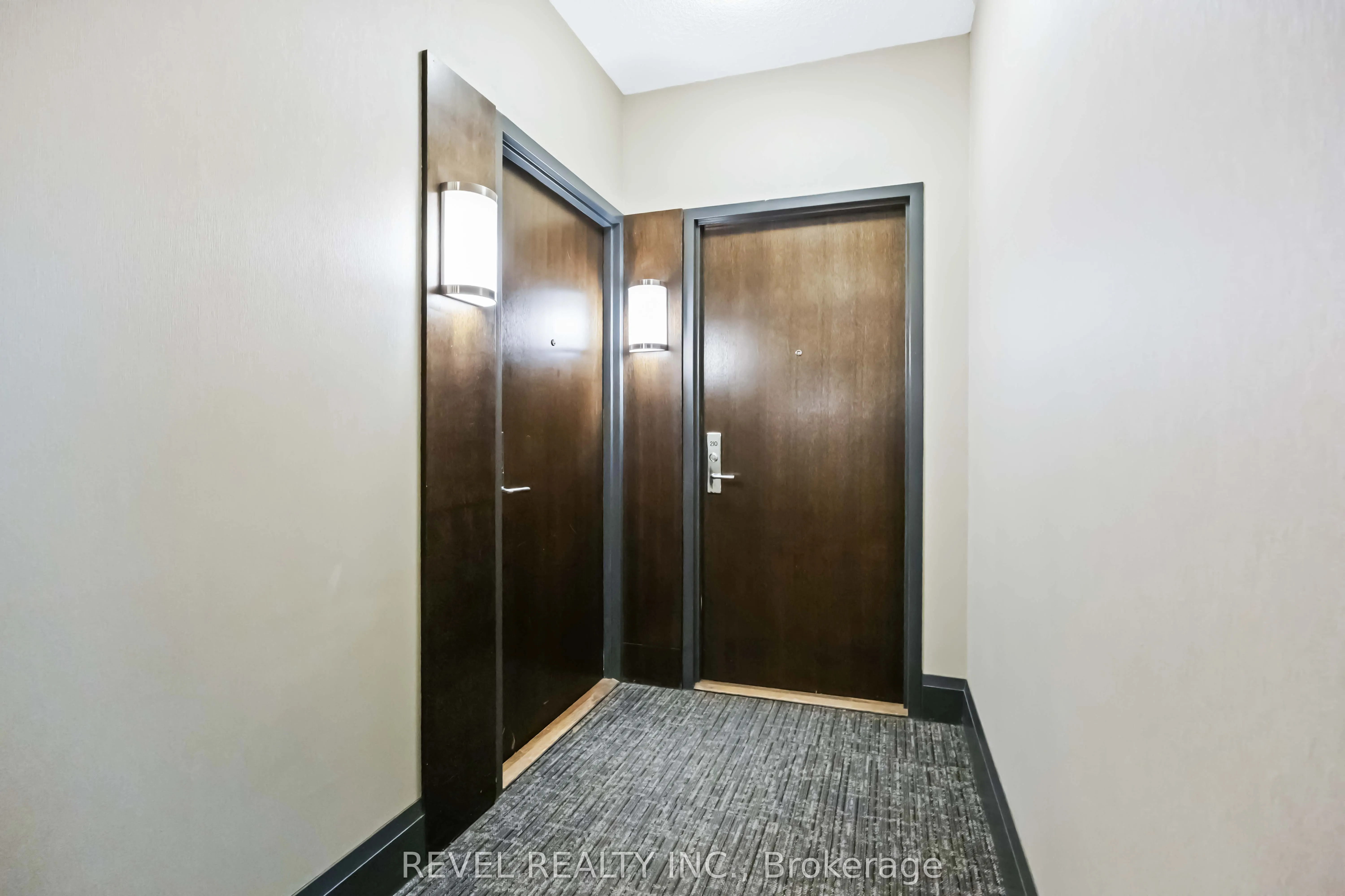 1185 The Queensway, #209