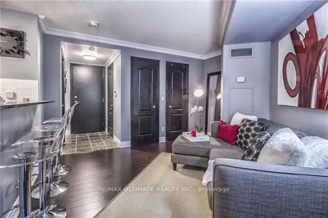2121 Lake Shore Boulevard W, #209
