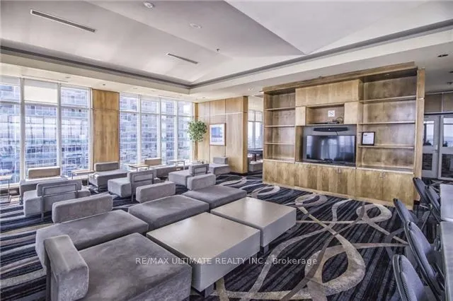 2121 Lake Shore Boulevard W, #209