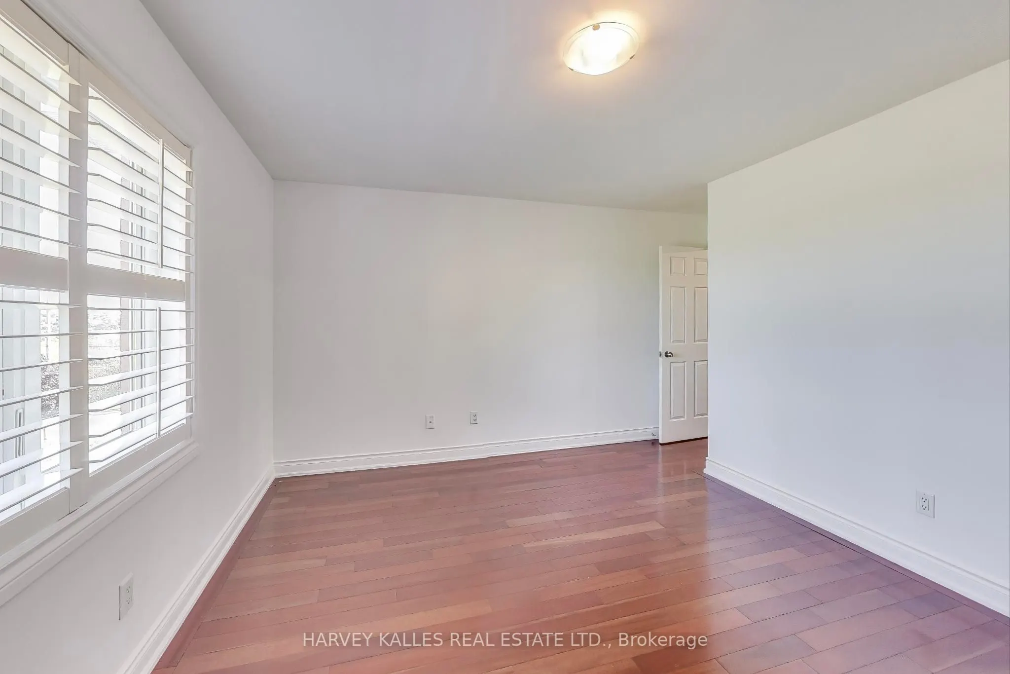 4 Corbett Avenue