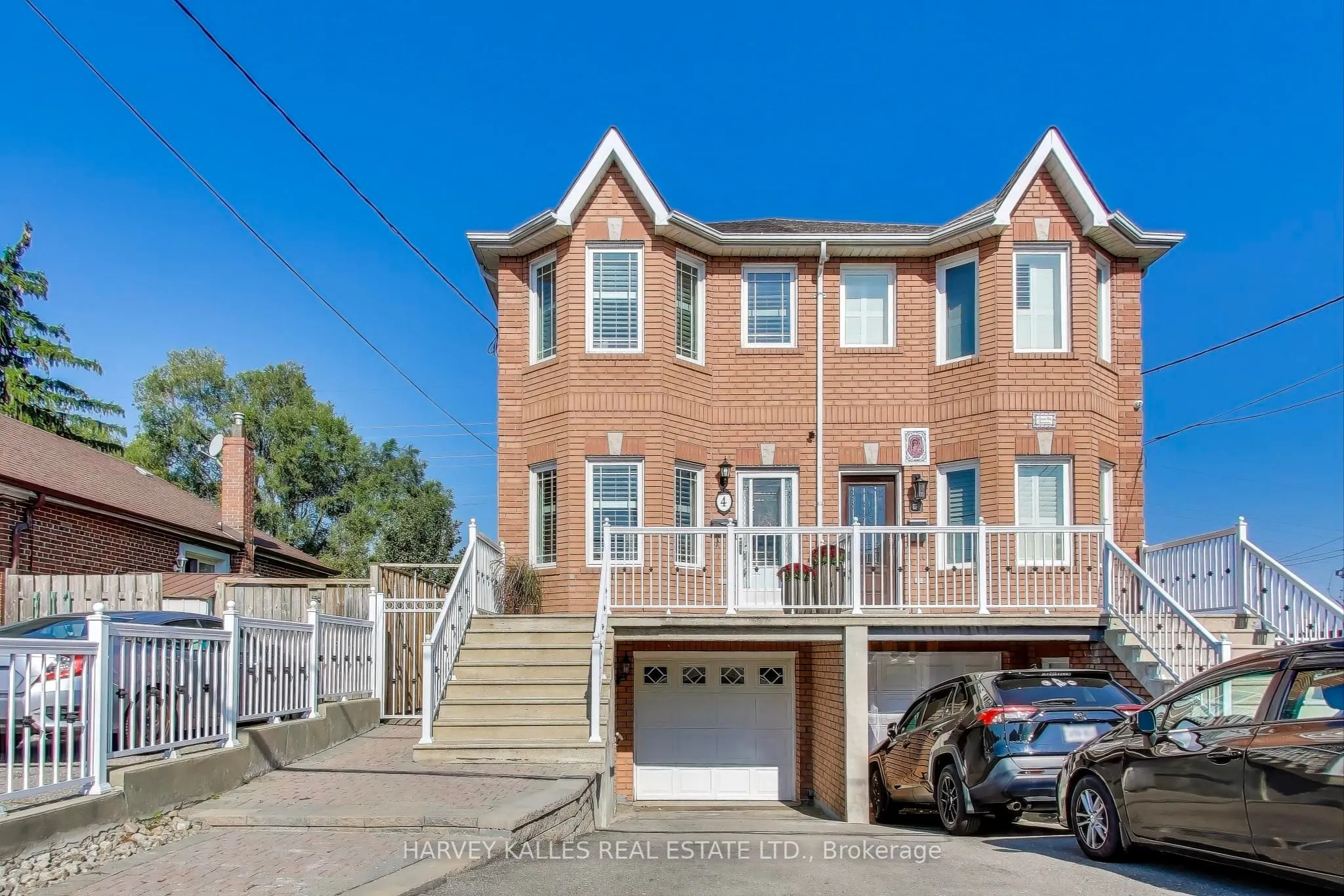 4 Corbett Avenue