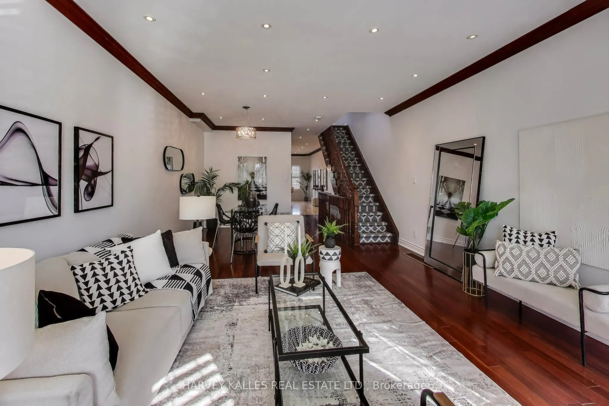 4 Corbett Avenue