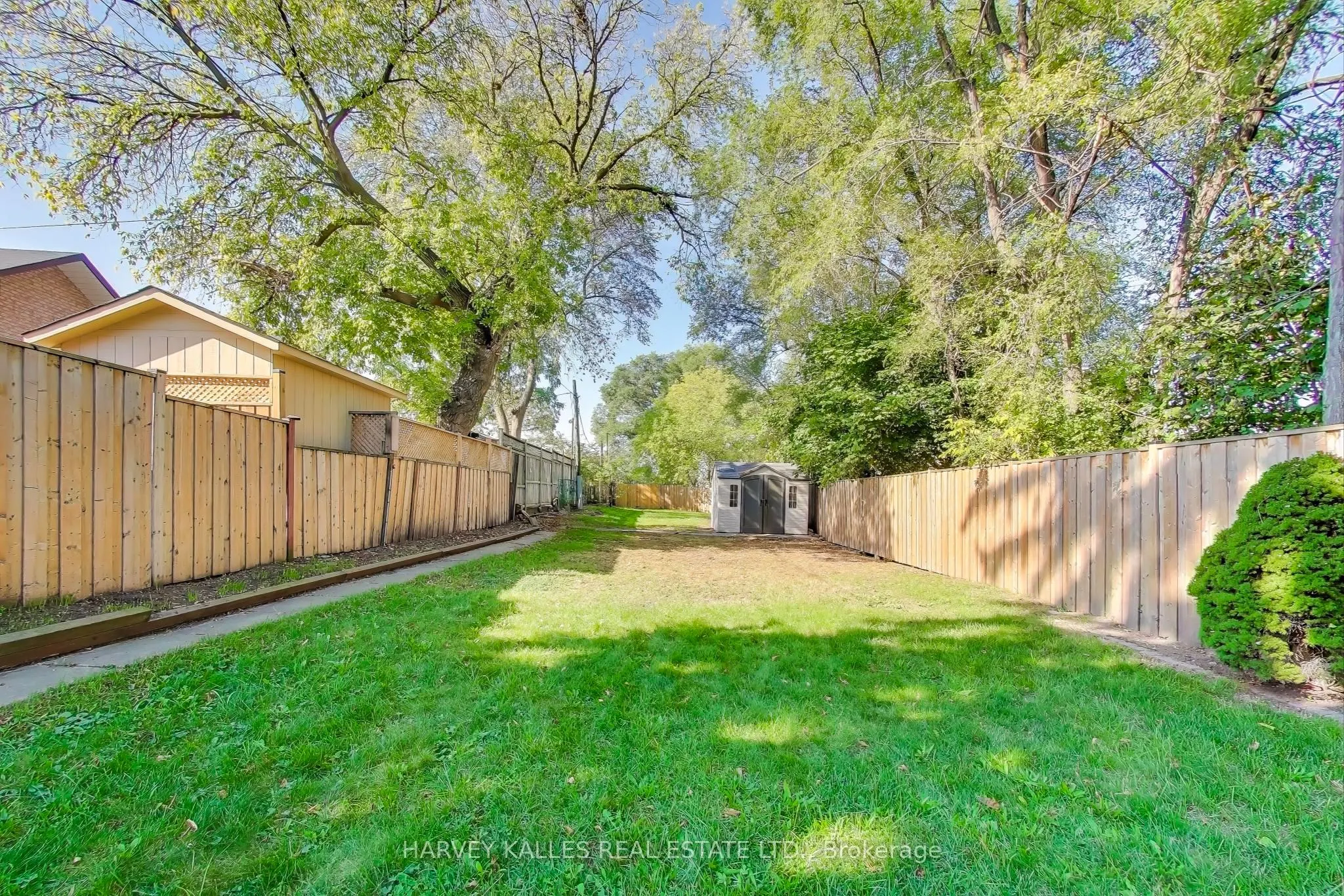 4 Corbett Avenue
